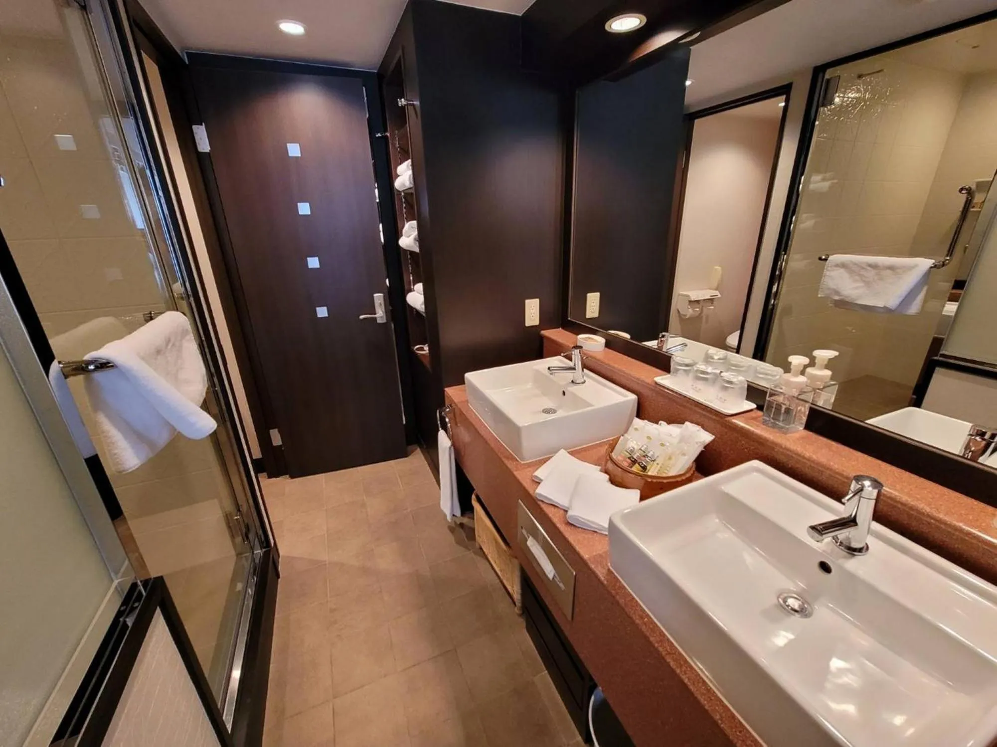 Bathroom in Rose Hotel Yokohama, The Distinctive Collection By WORLDHOTELS