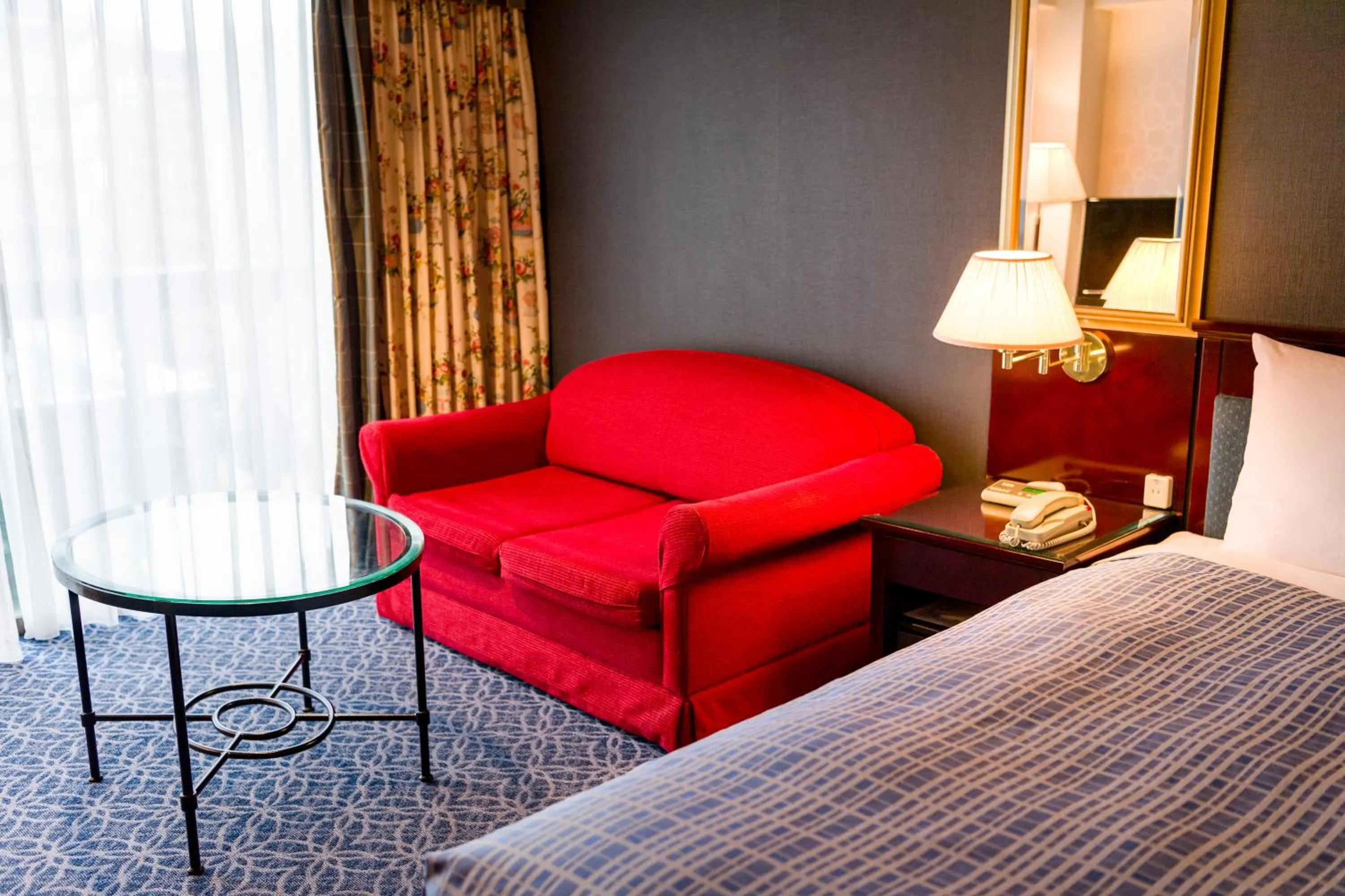 Photo of the whole room, Bed in Rose Hotel Yokohama, The Distinctive Collection By WORLDHOTELS