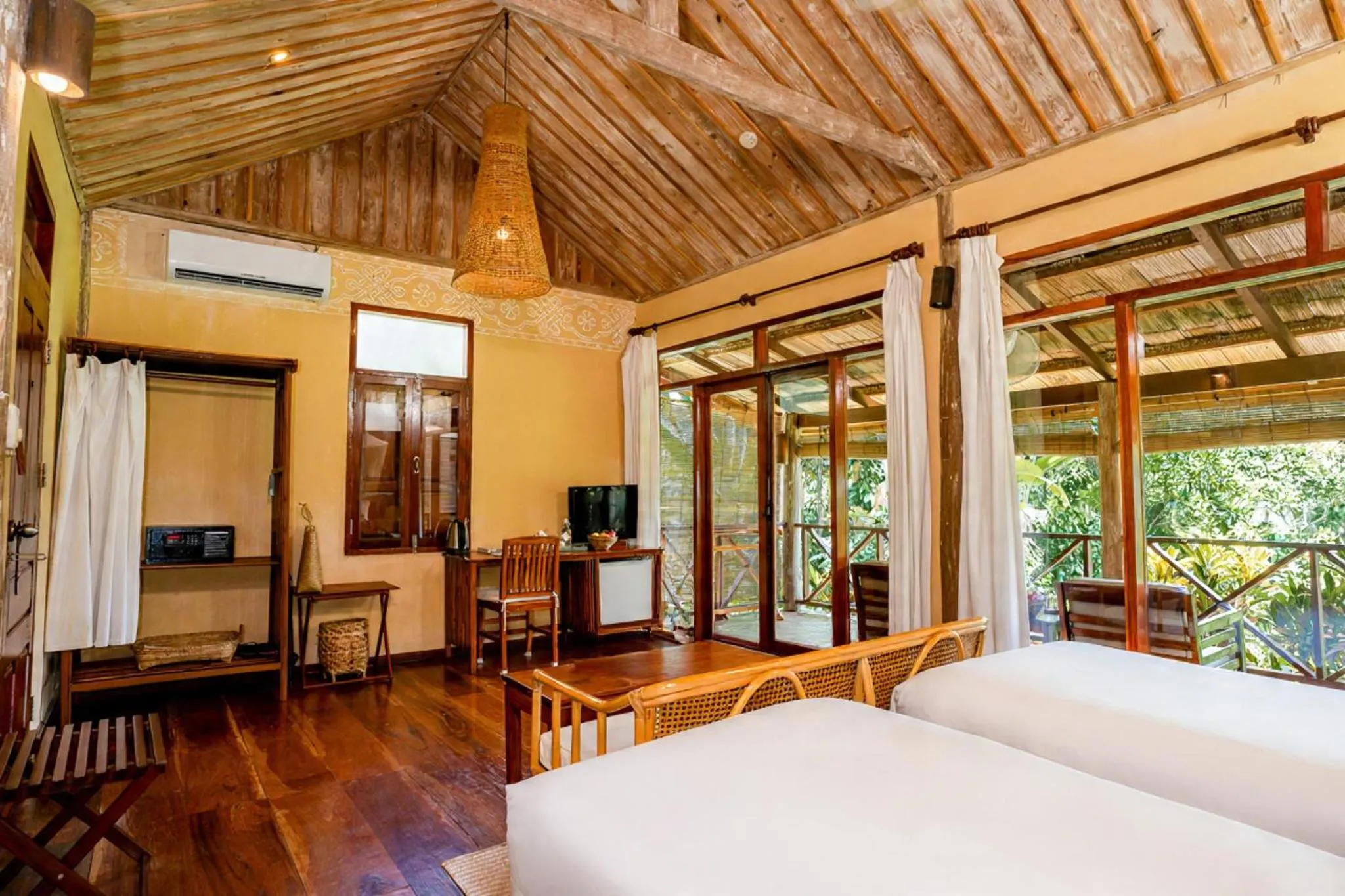 Property building, Bed in My Dream Boutique Resort