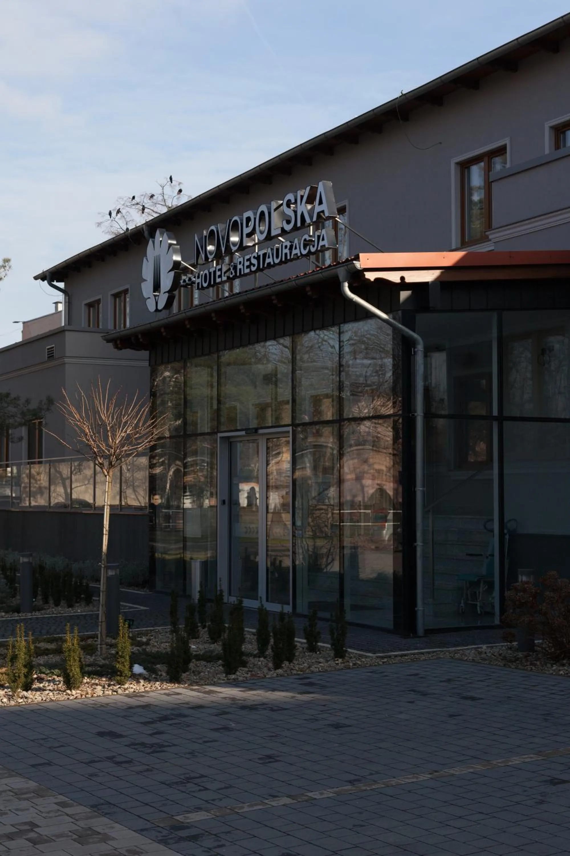 Property building in Novopolska - Hotel i Restauracja