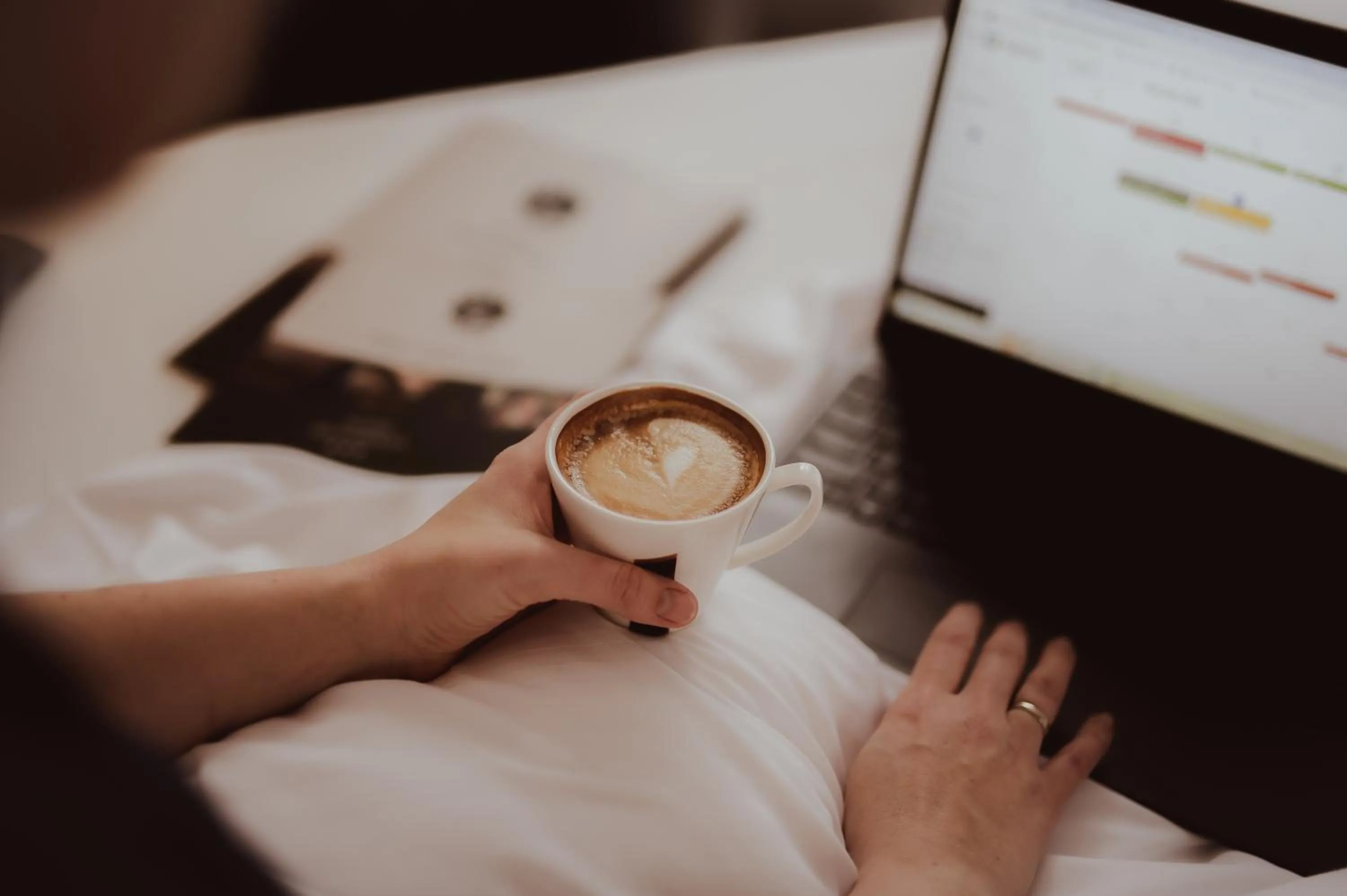 Coffee/tea facilities, Bed in Novopolska - Hotel i Restauracja