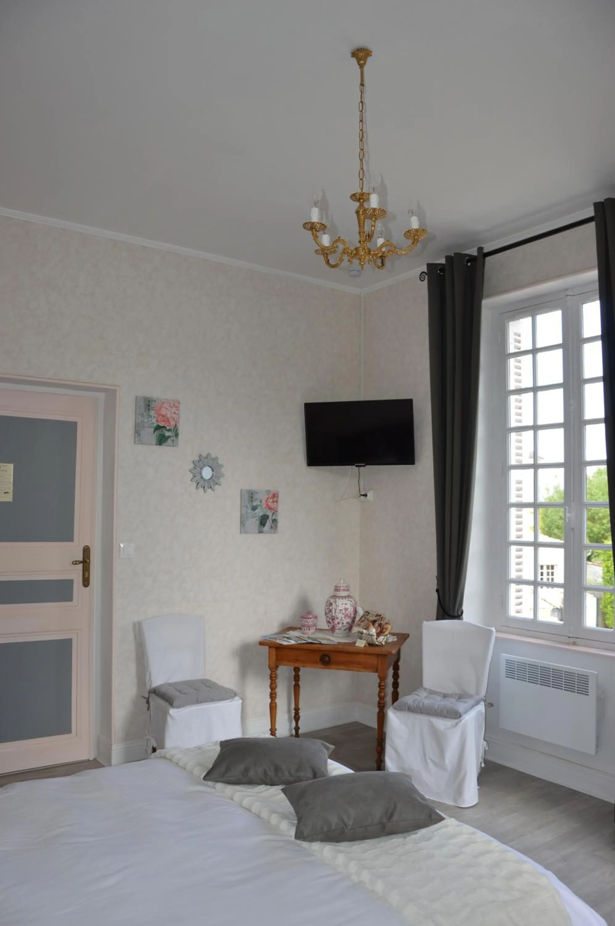Bedroom in Logis Des Bessons