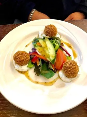 Food and drinks in Lovat Arms Hotel