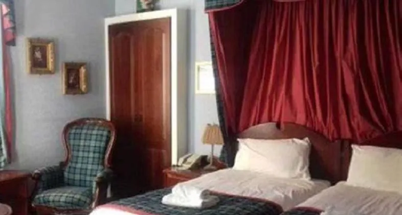 Bed in Lovat Arms Hotel