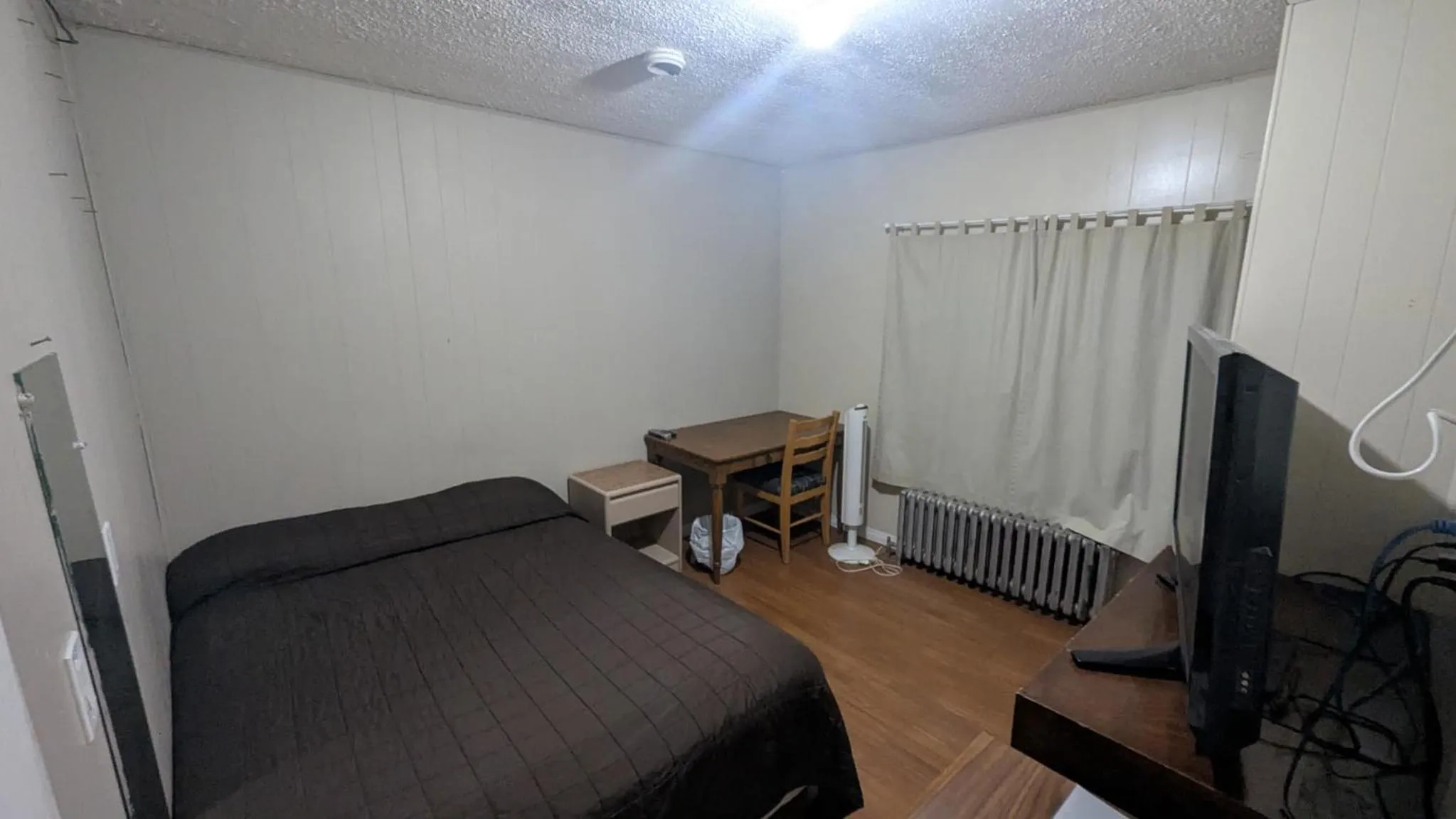 Bed in Rycroft Hotel