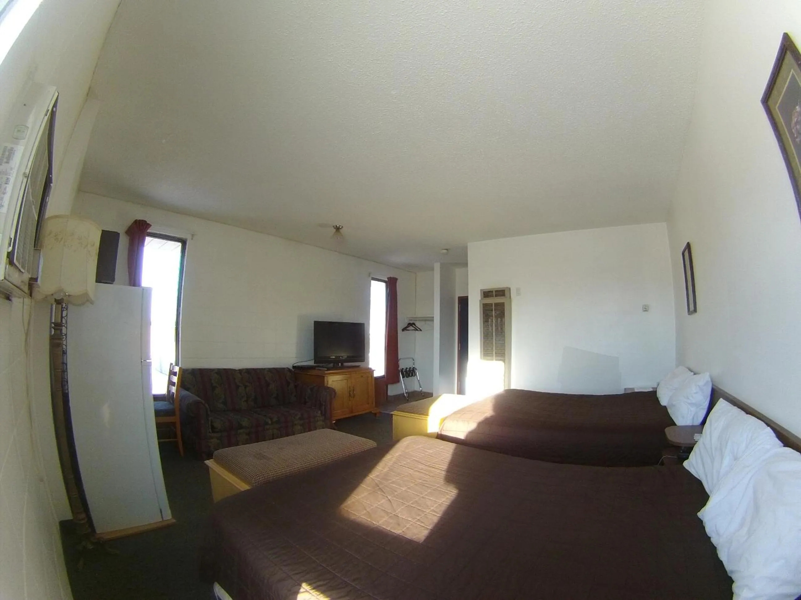 Bed in Rycroft Hotel