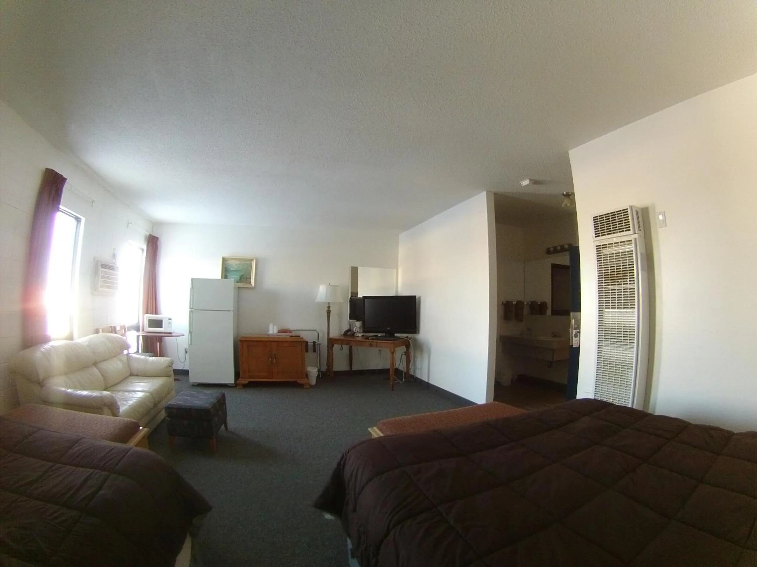 Bed in Rycroft Hotel