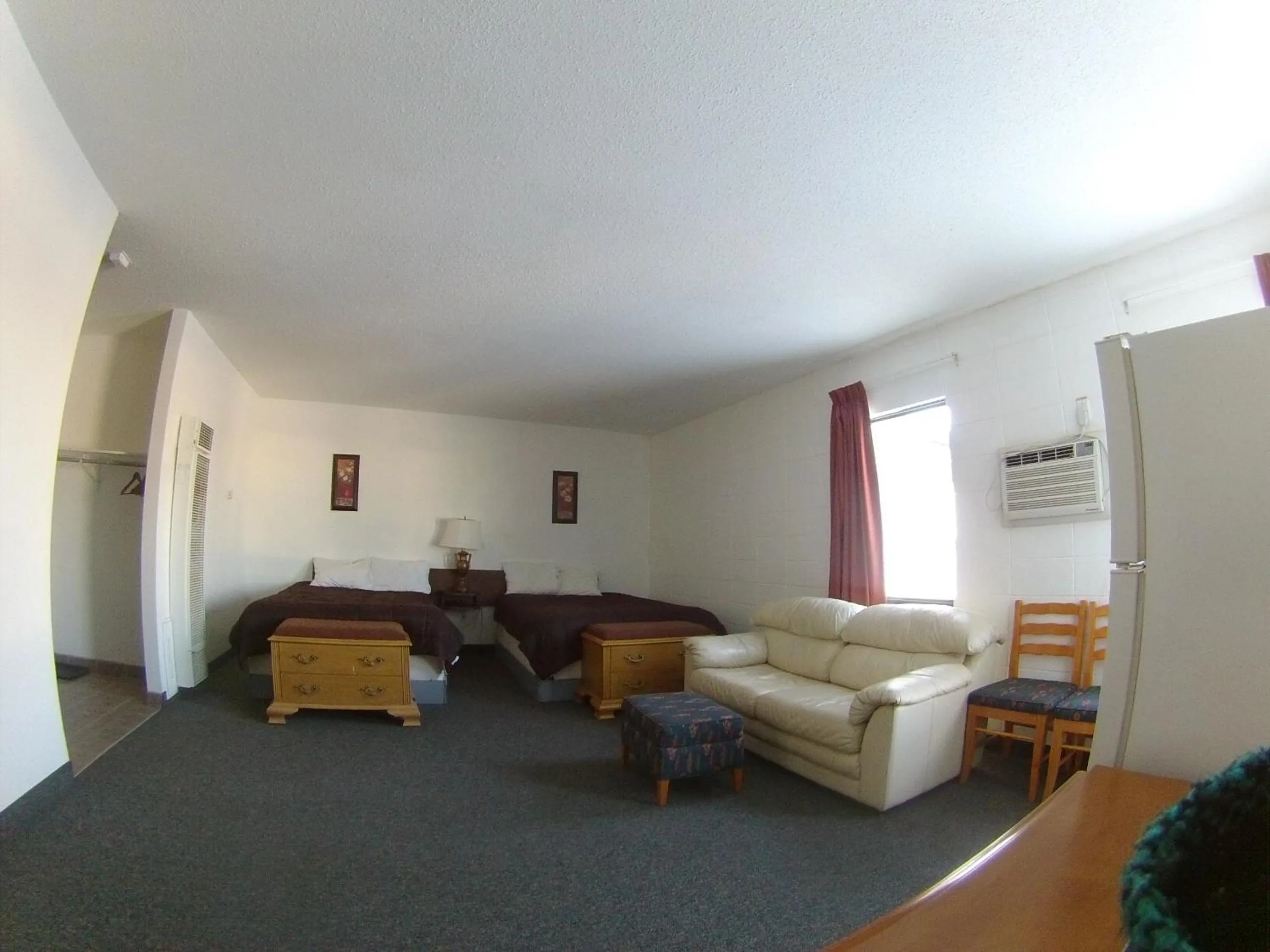 Bed in Rycroft Hotel