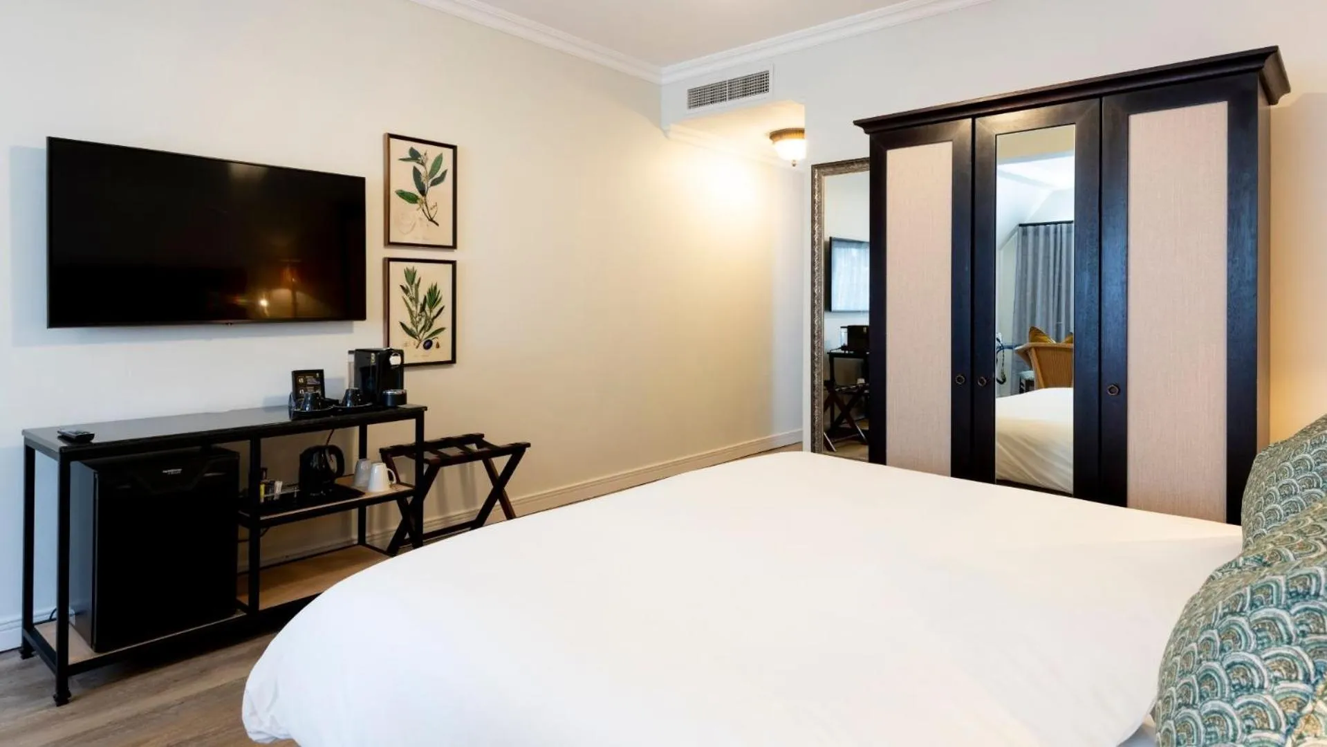 Bed in ANEW Hotel Hilton Pietermaritzburg