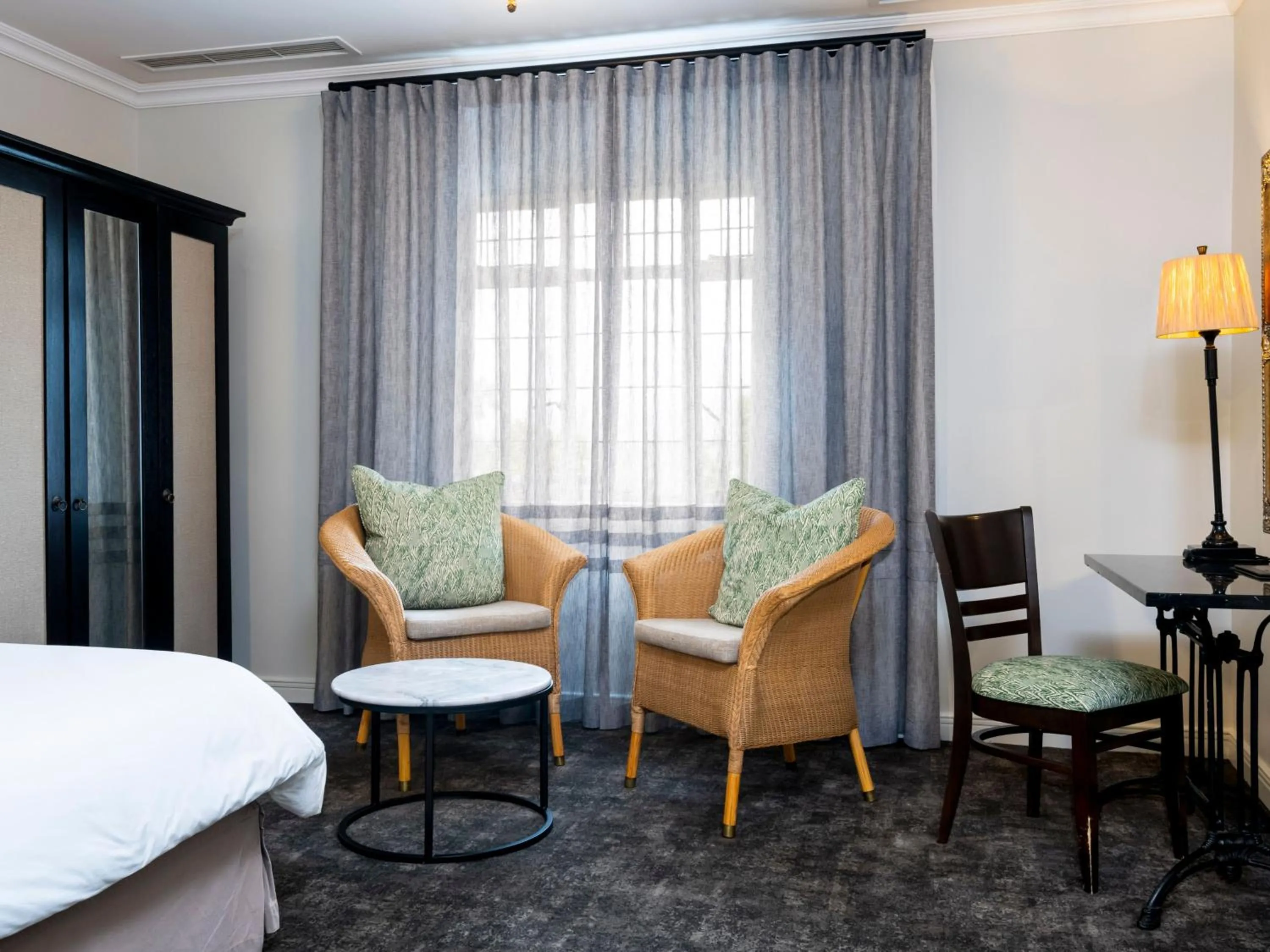 Bed in ANEW Hotel Hilton Pietermaritzburg