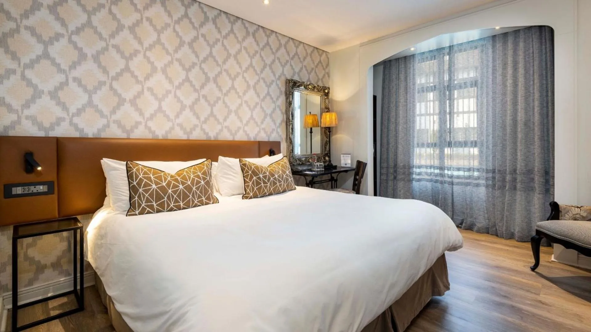 Bed in ANEW Hotel Hilton Pietermaritzburg