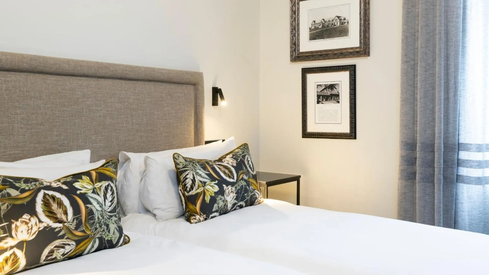 Bed in ANEW Hotel Hilton Pietermaritzburg