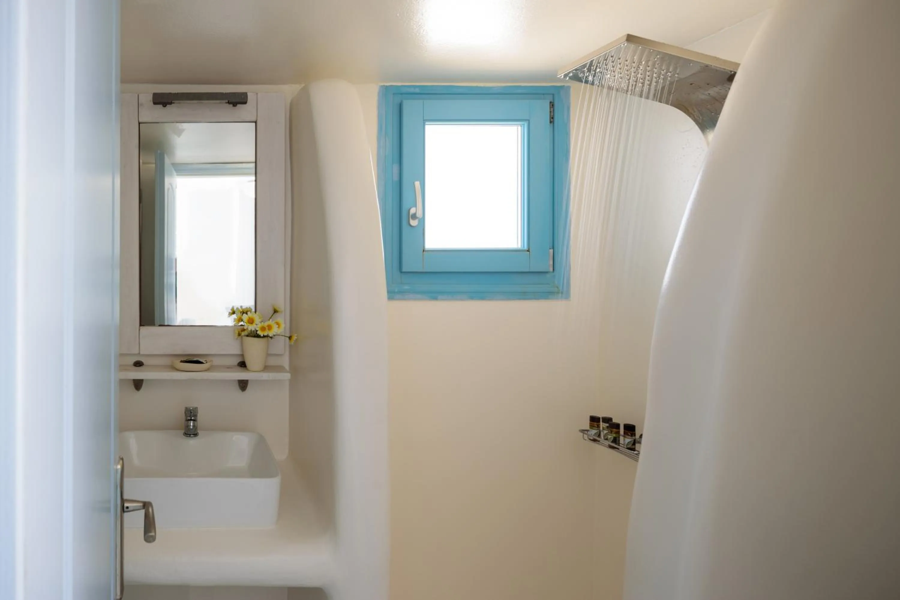 Shower in Kalestesia Suites