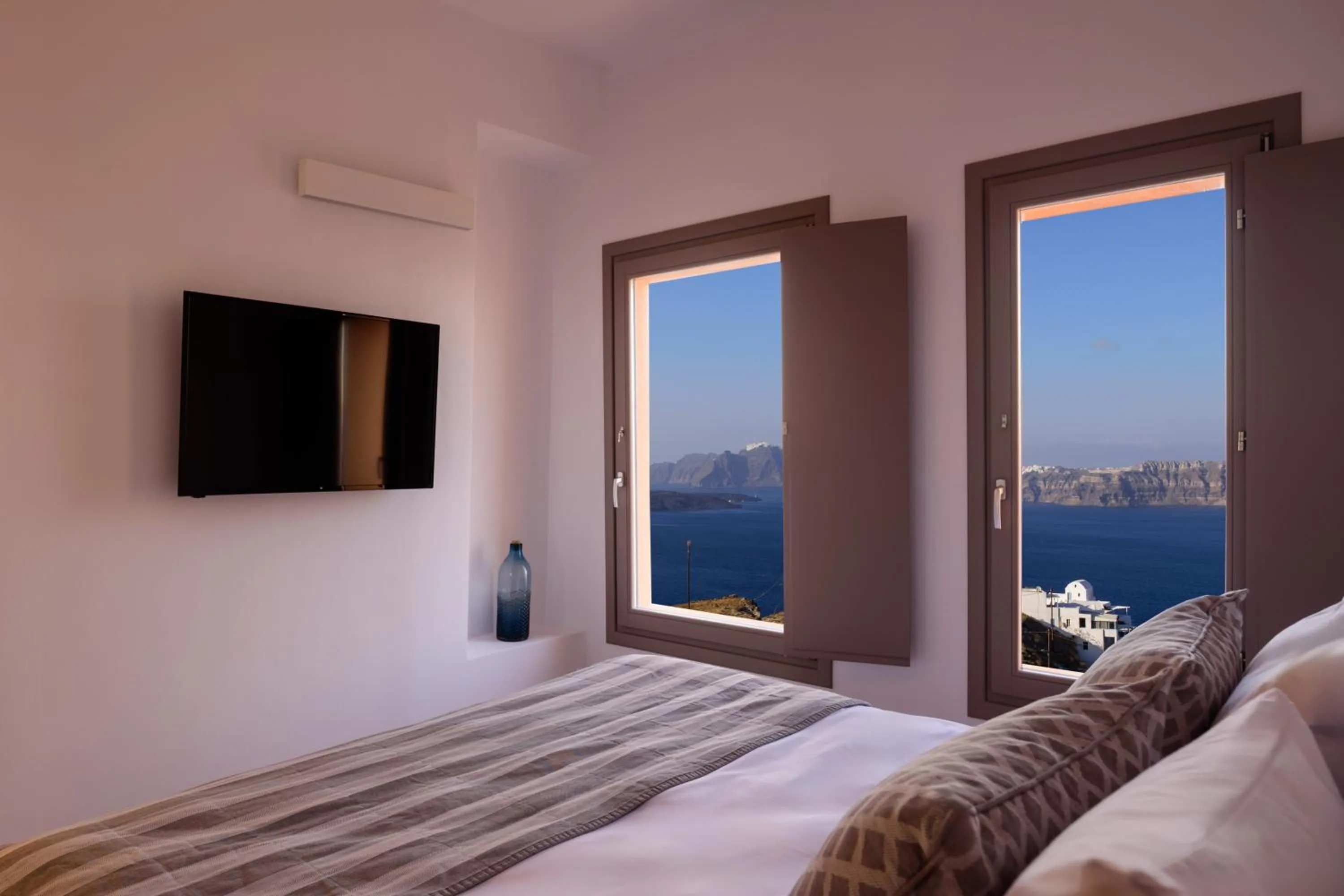 Bed in Kalestesia Suites