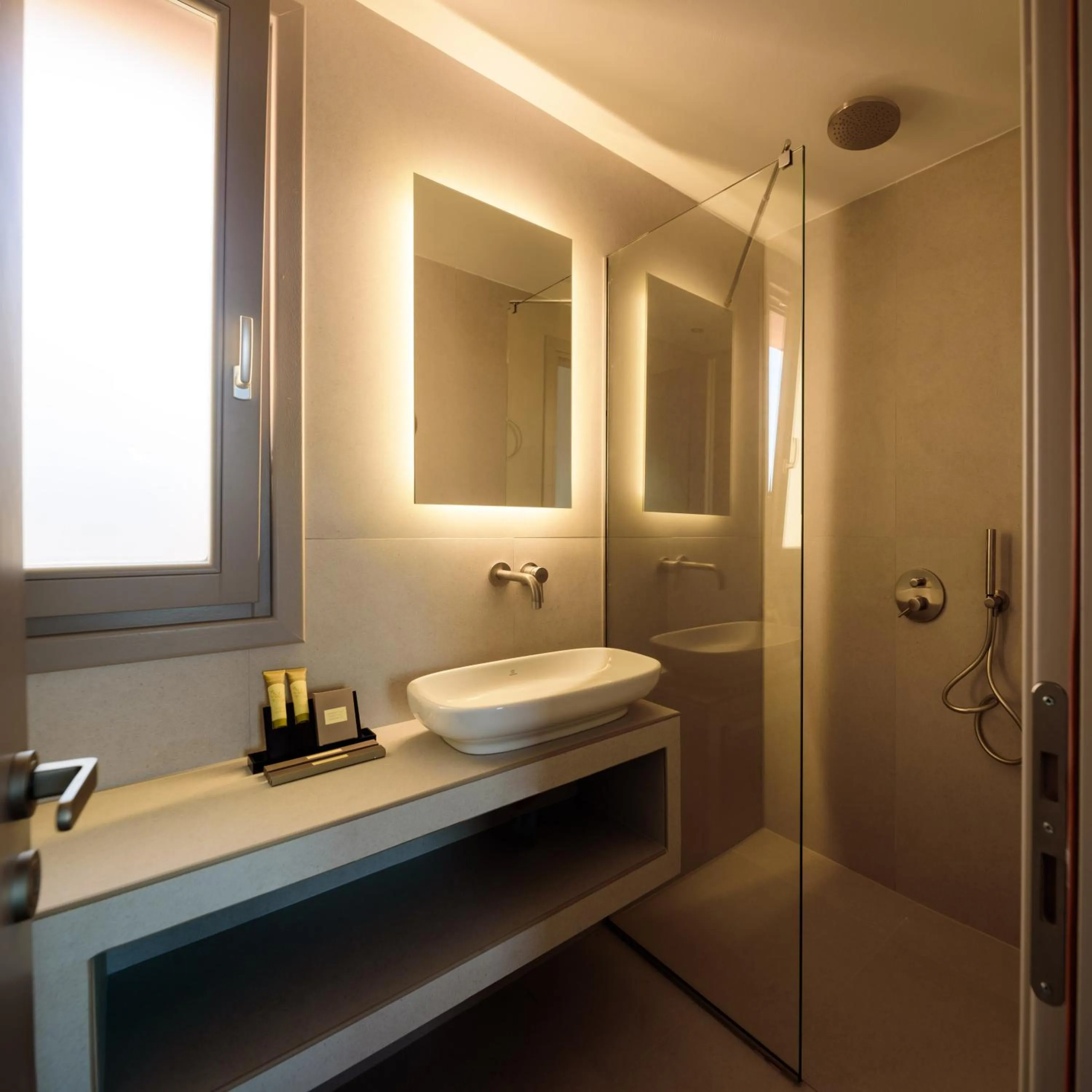 Shower in Kalestesia Suites