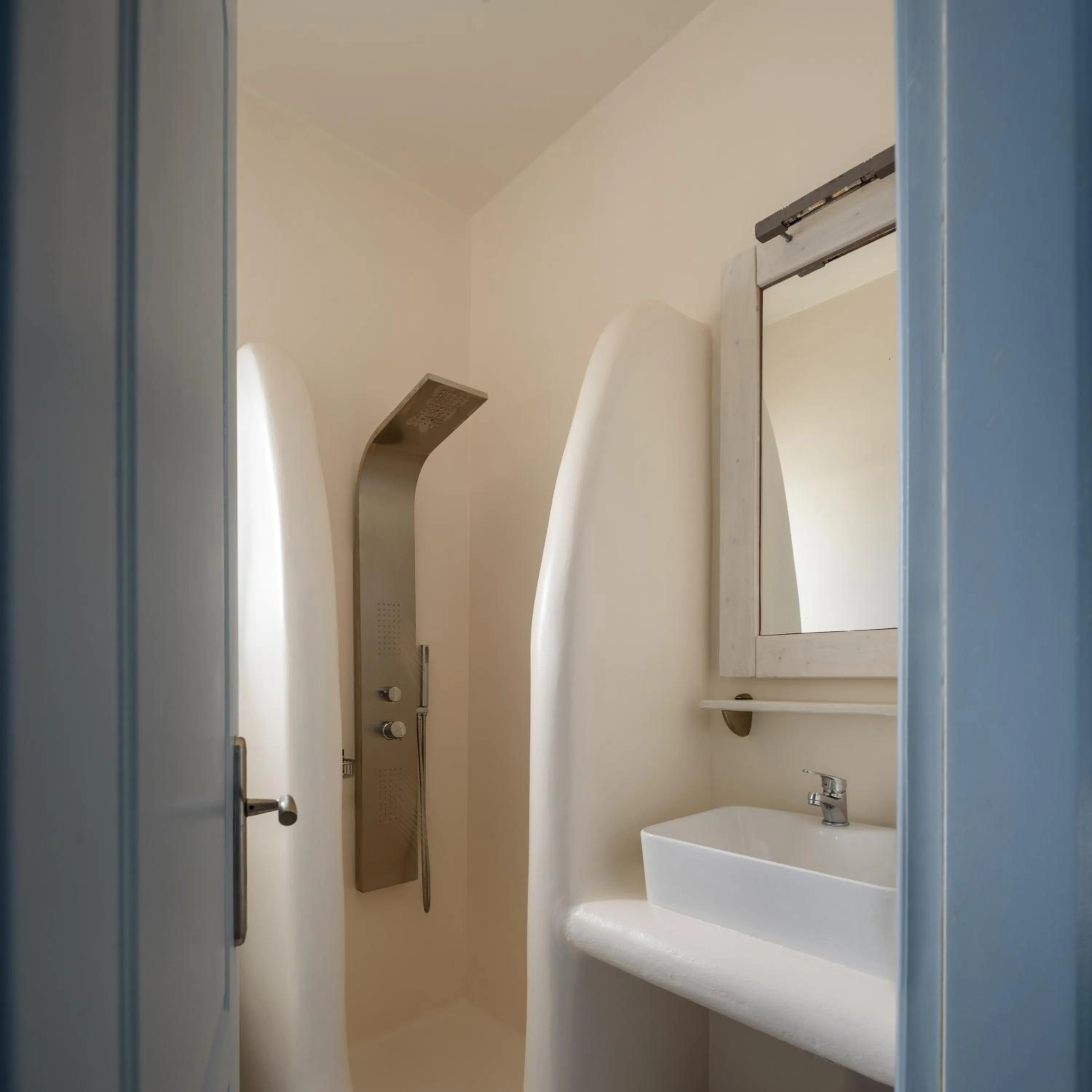 Shower in Kalestesia Suites