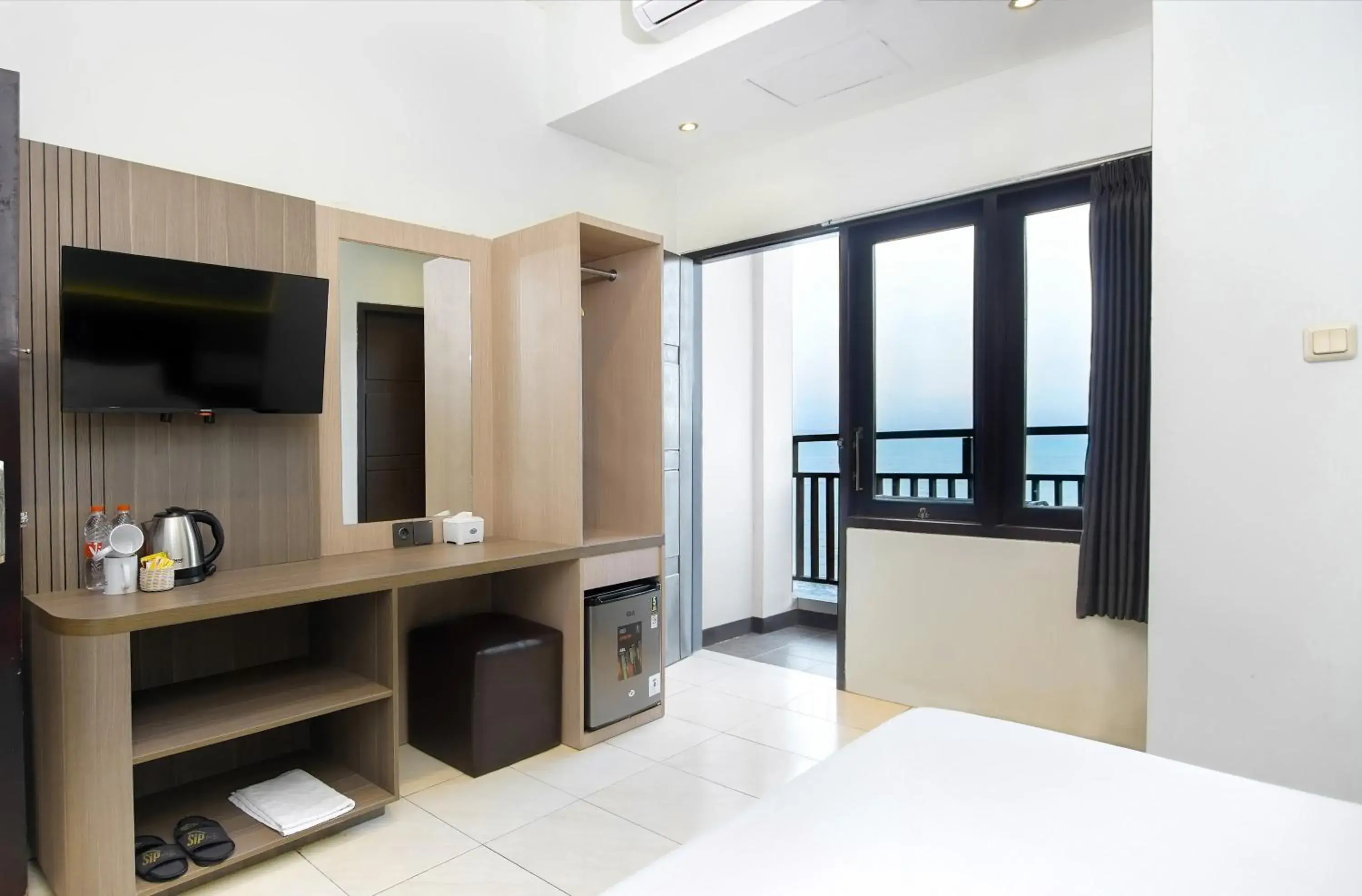 Deluxe Suite A Sea View in Sun In Pangandaran Hotel Deluxe Suite A Sea View in Sun In Pangandaran Hotel