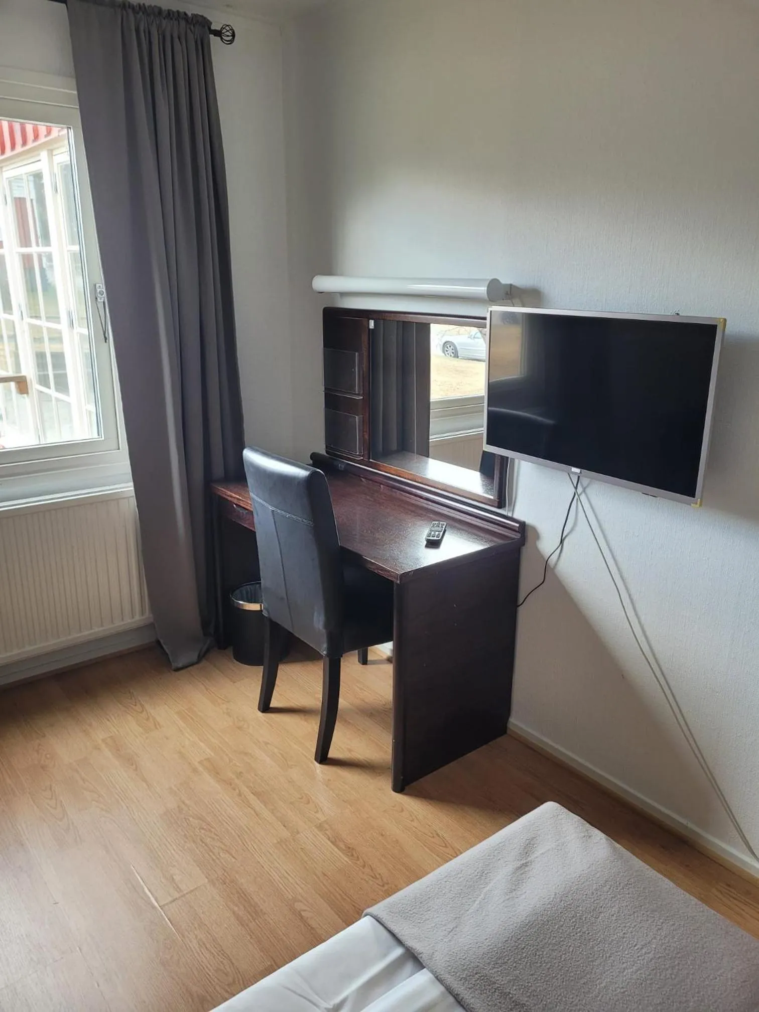 Bed in Highway Hotel