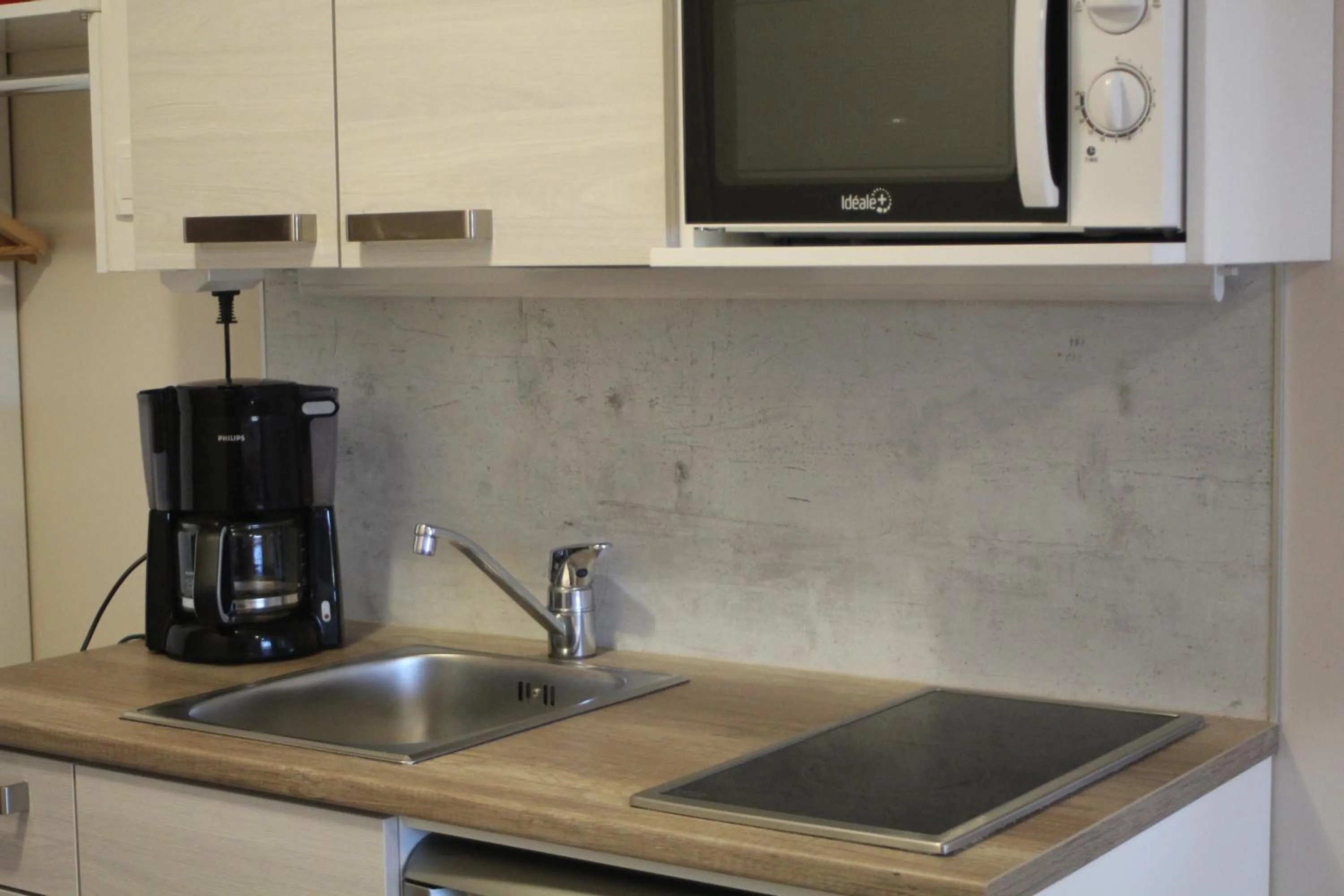 Kitchen or kitchenette in Jääskän Loma Apartment Hotel Härmä