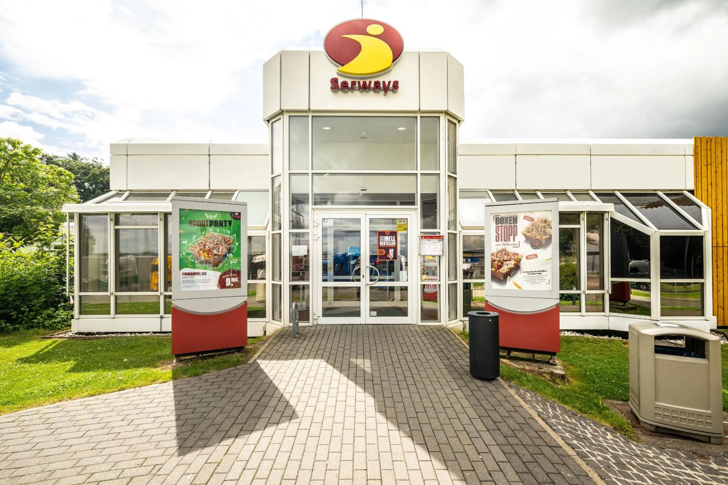 Facade/entrance in Hotel Göttingen-West