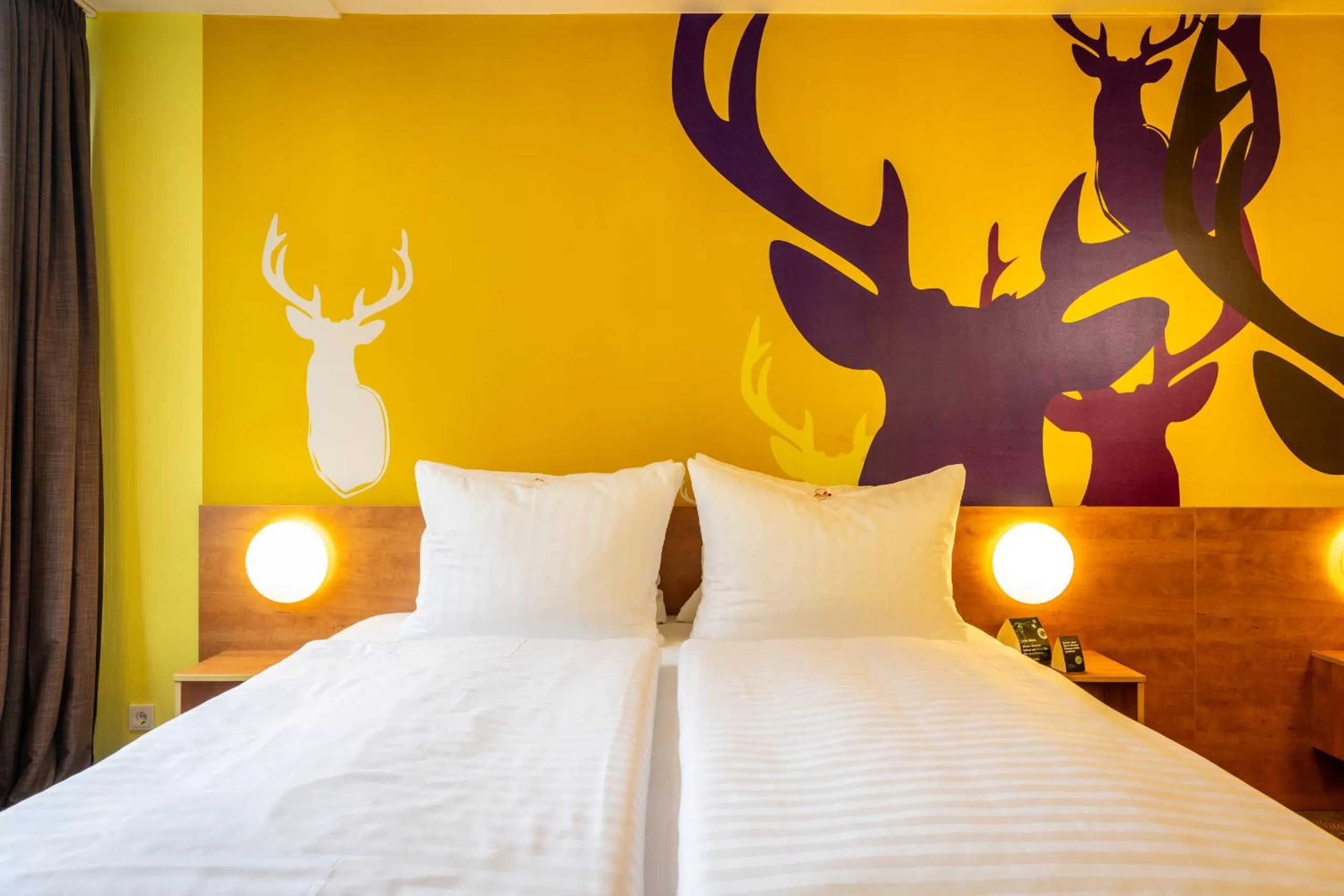 Bedroom, Bed in Hotel Göttingen-West