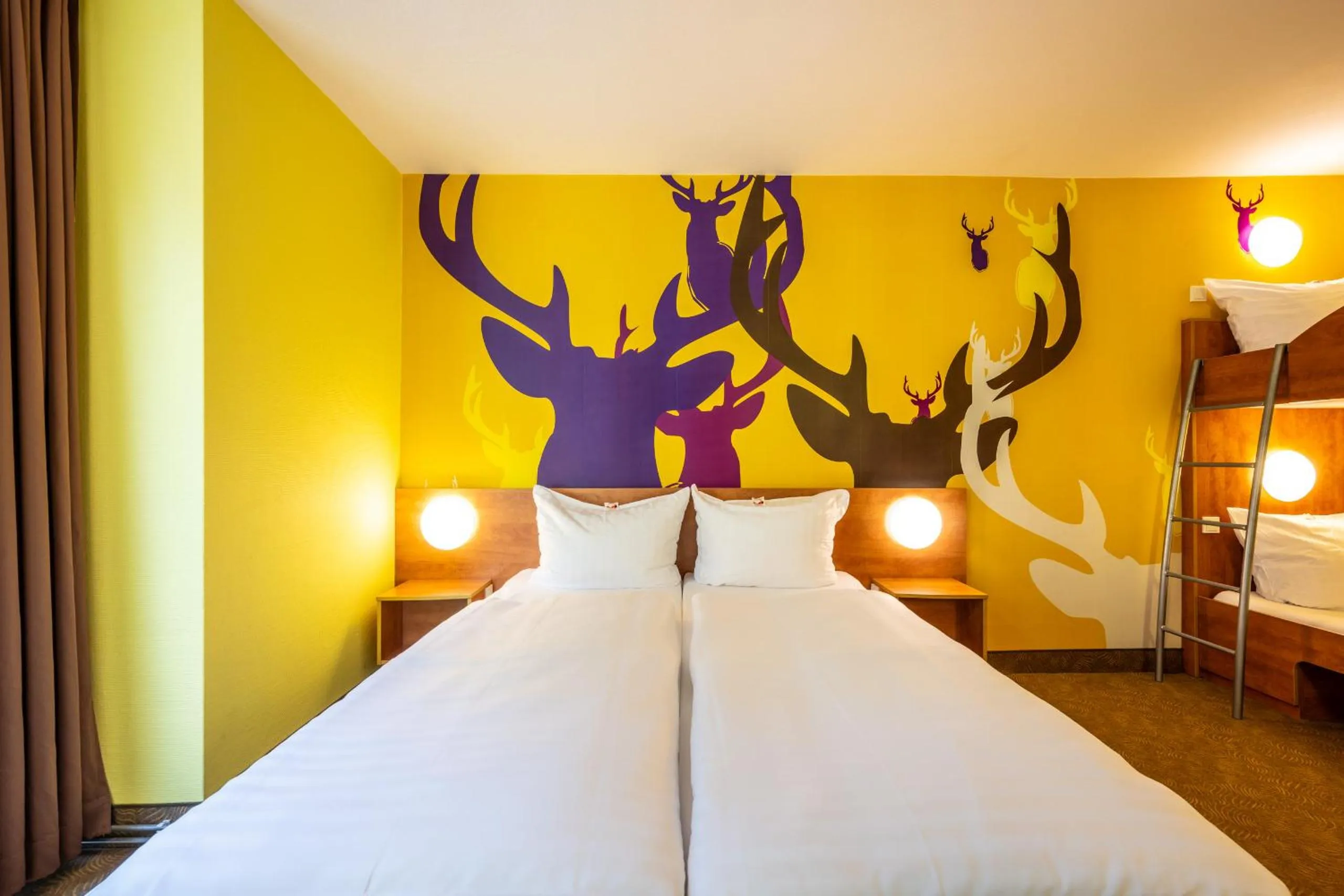 Photo of the whole room, Bed in Hotel Göttingen-West