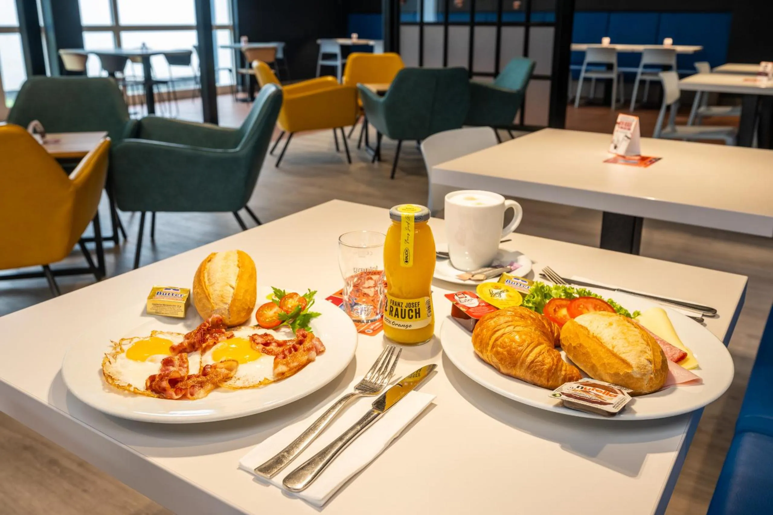 Restaurant/places to eat in Hotel Göttingen-West