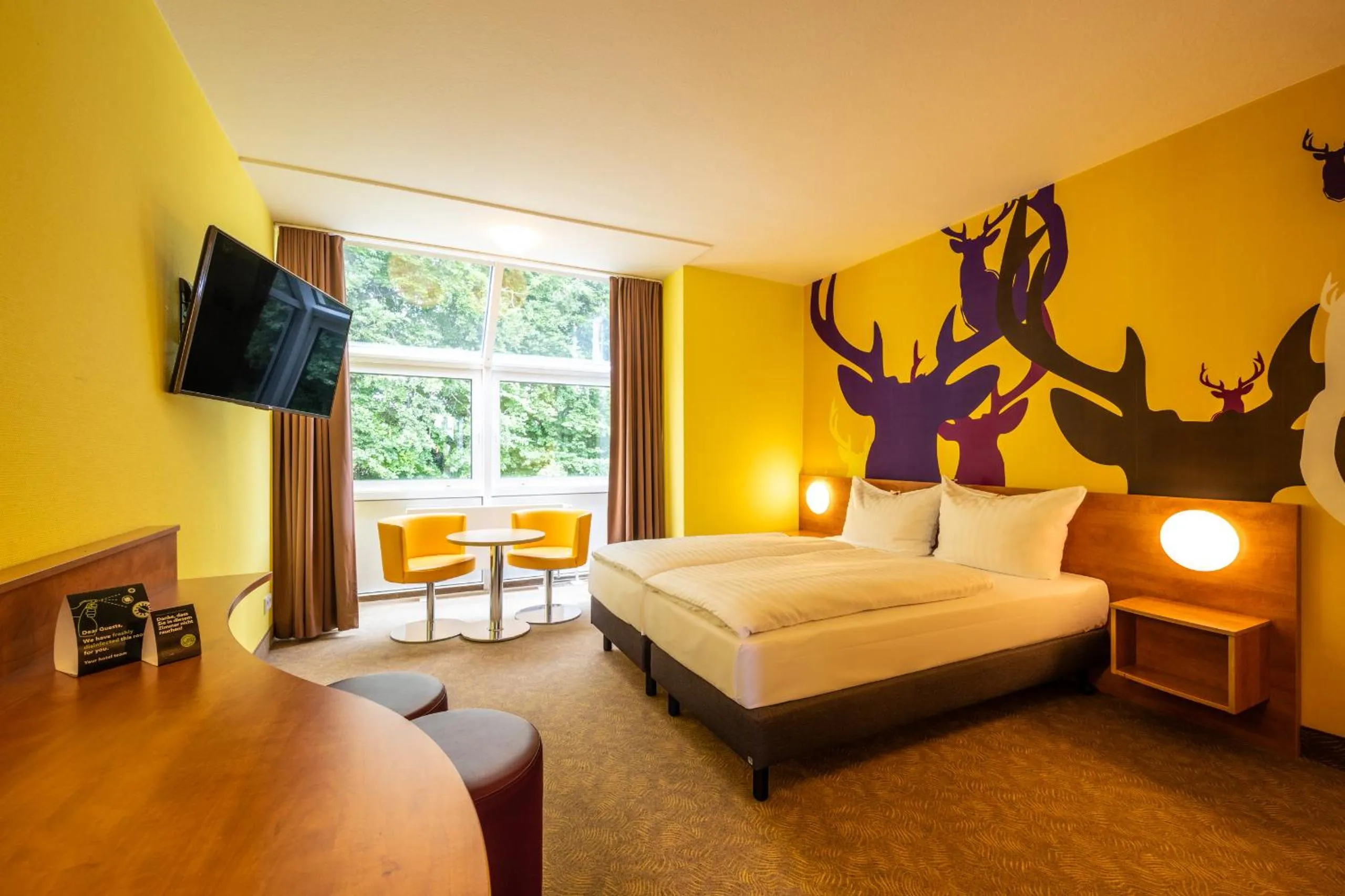 Photo of the whole room, Bed in Hotel Göttingen-West