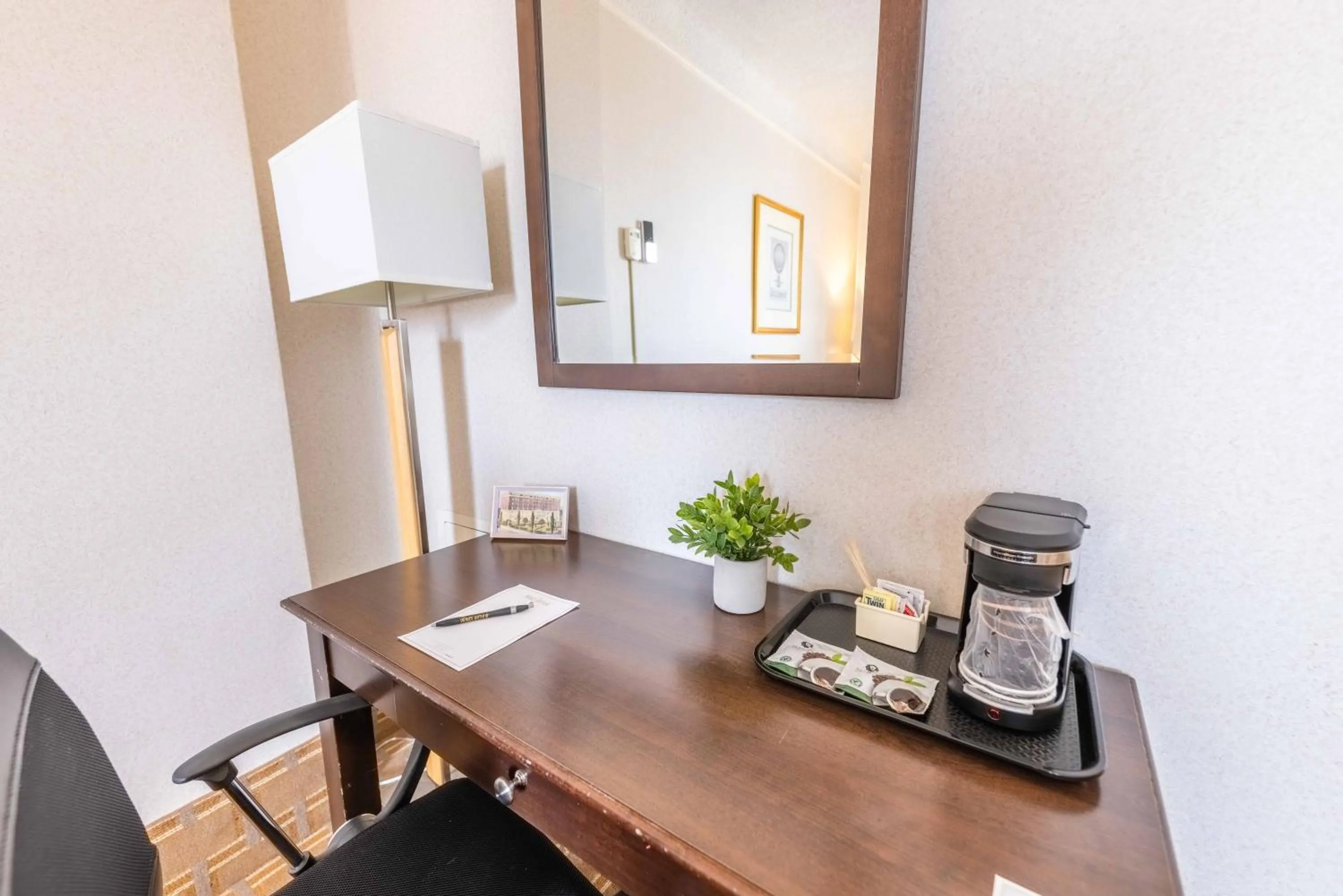 Prince Arthur Waterfront Hotel & Suites