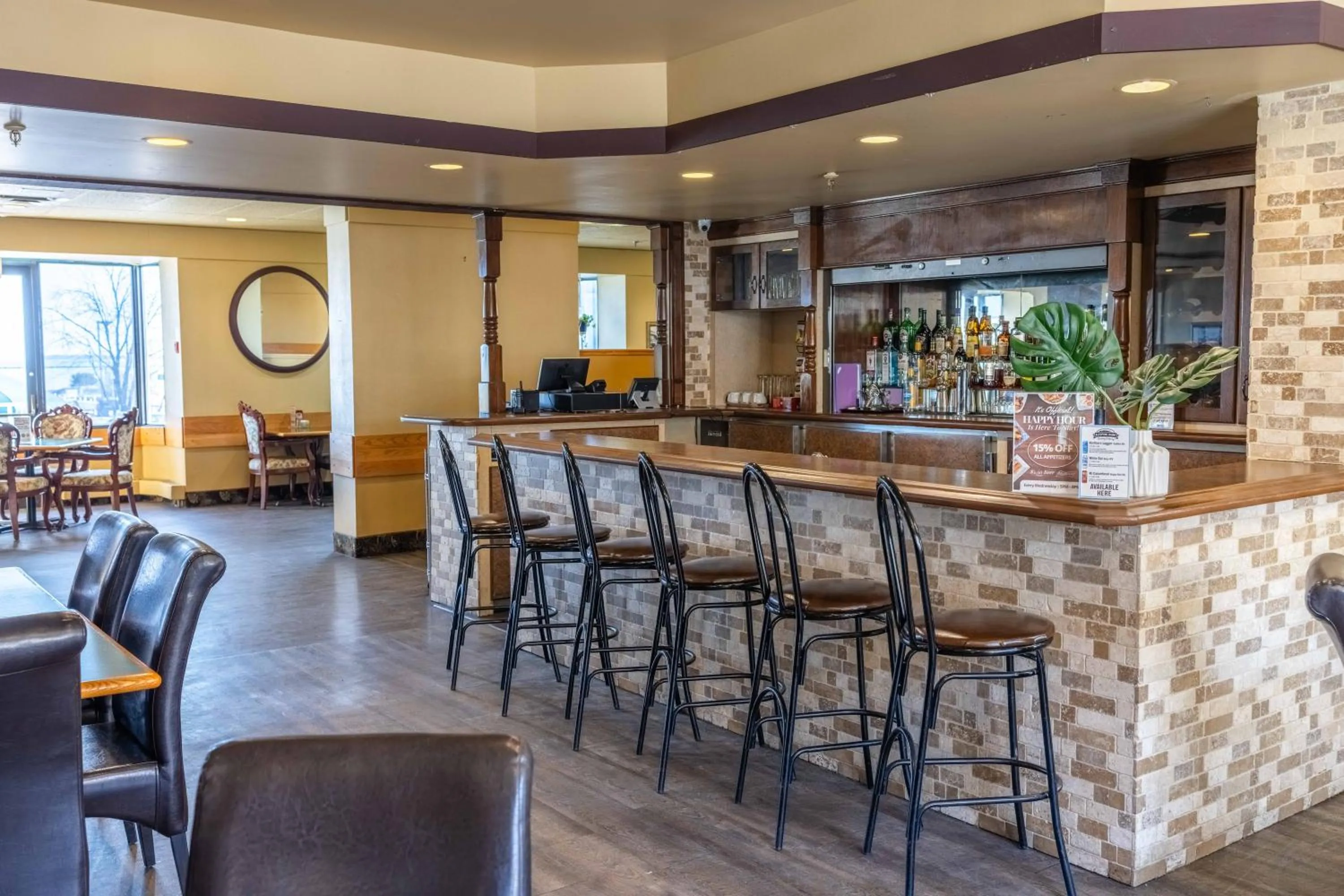 Restaurant/places to eat in Prince Arthur Waterfront Hotel & Suites