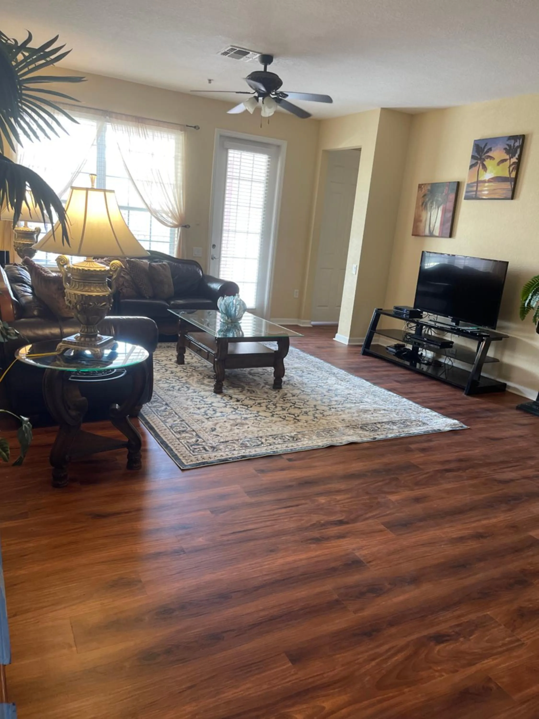 Communal lounge/ TV room in Executive 3 Bedroom Villa at Universal,Convention Center, Vista Cay