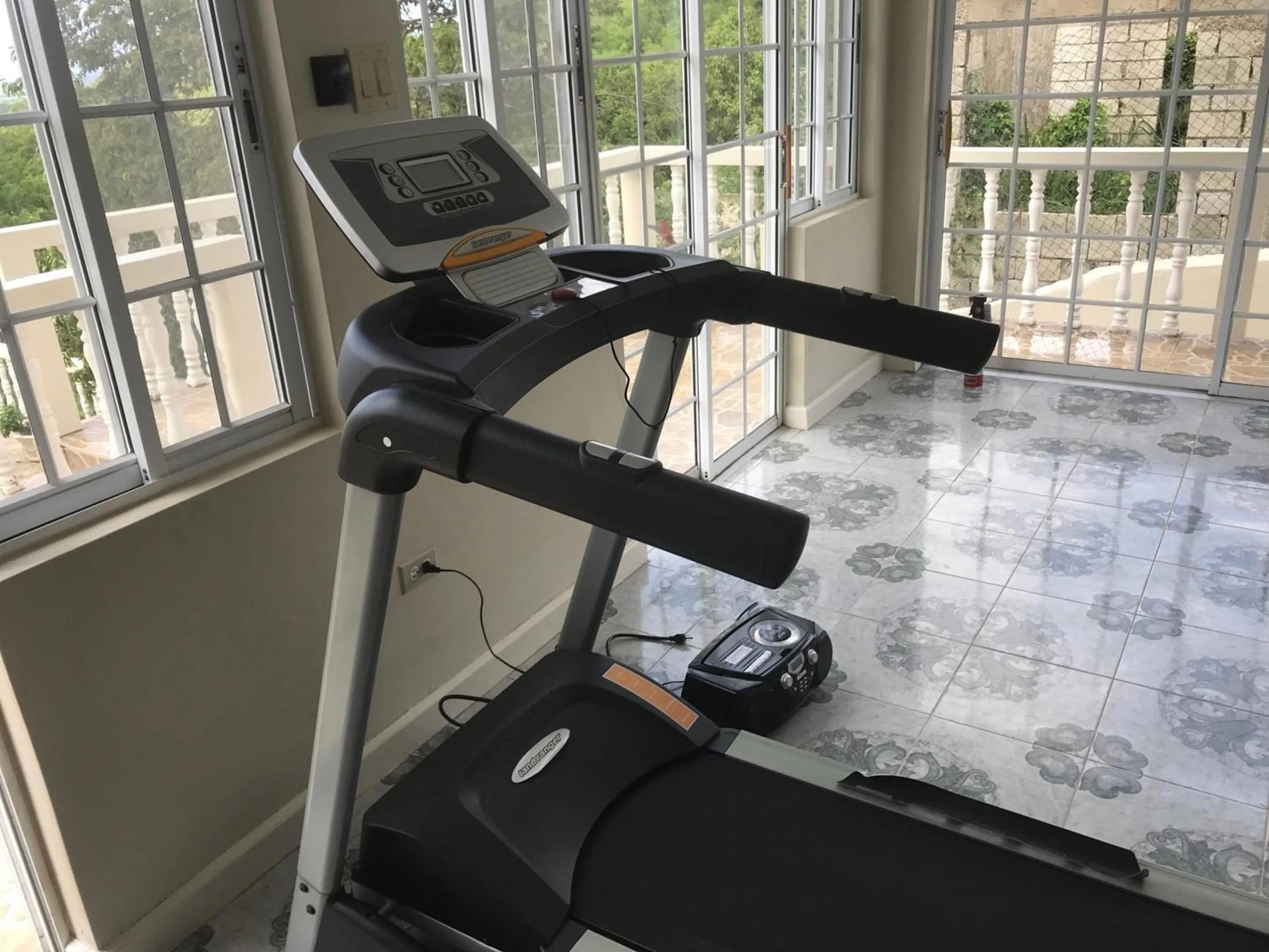 Lounge or bar in Retreat Guest House