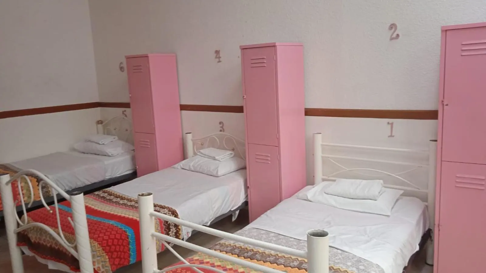 Basic Triple Room - single occupancy in Hostal Santo Domingo