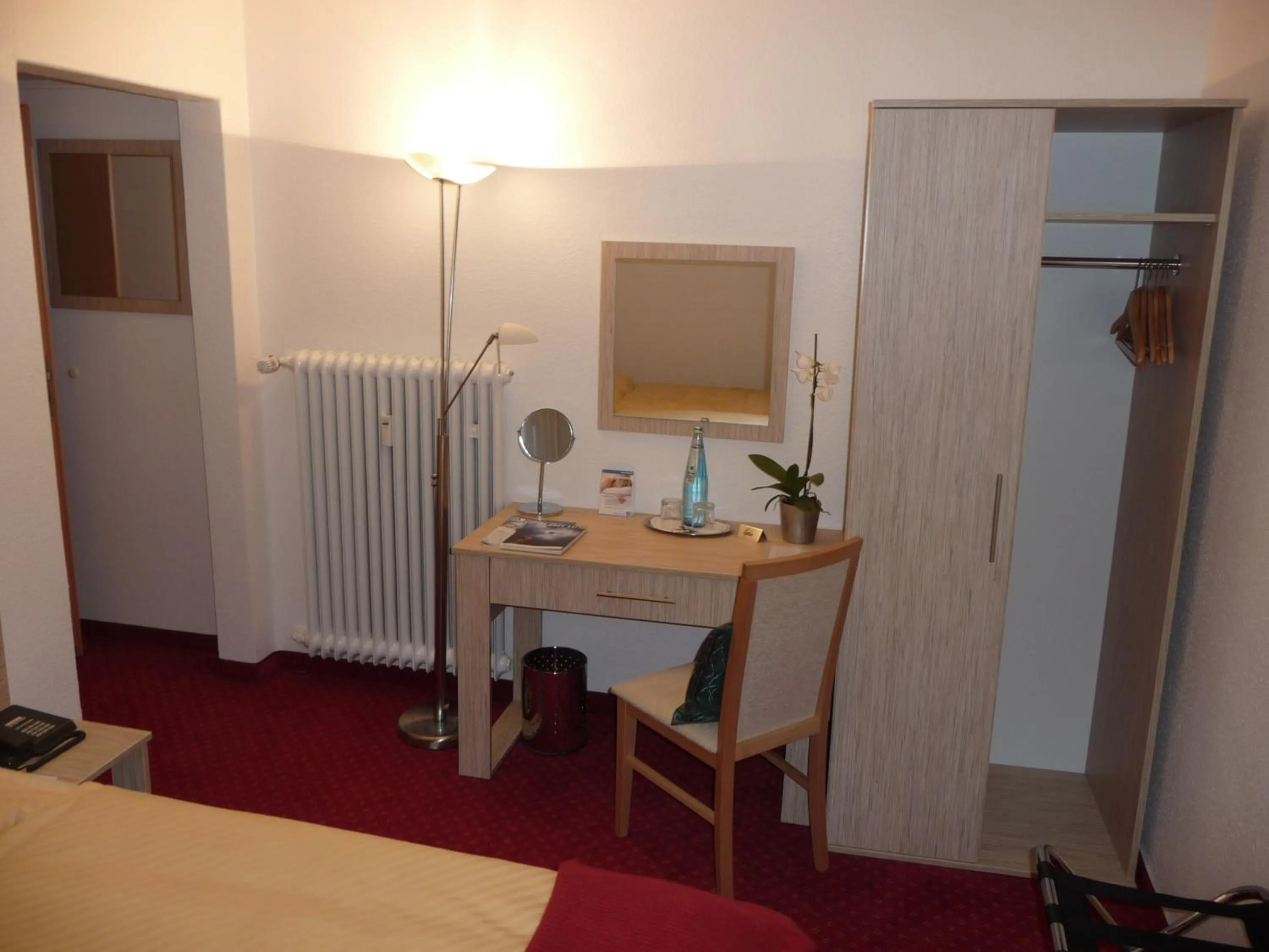 Photo of the whole room, Bed in Hotel Sechzehn