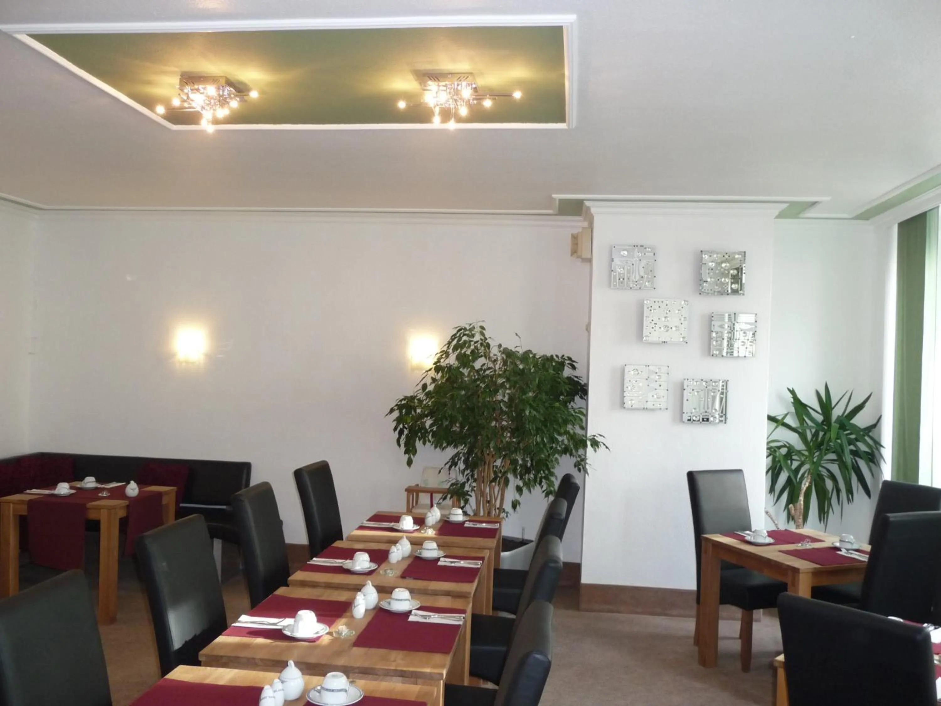 Restaurant/places to eat in Hotel Sechzehn
