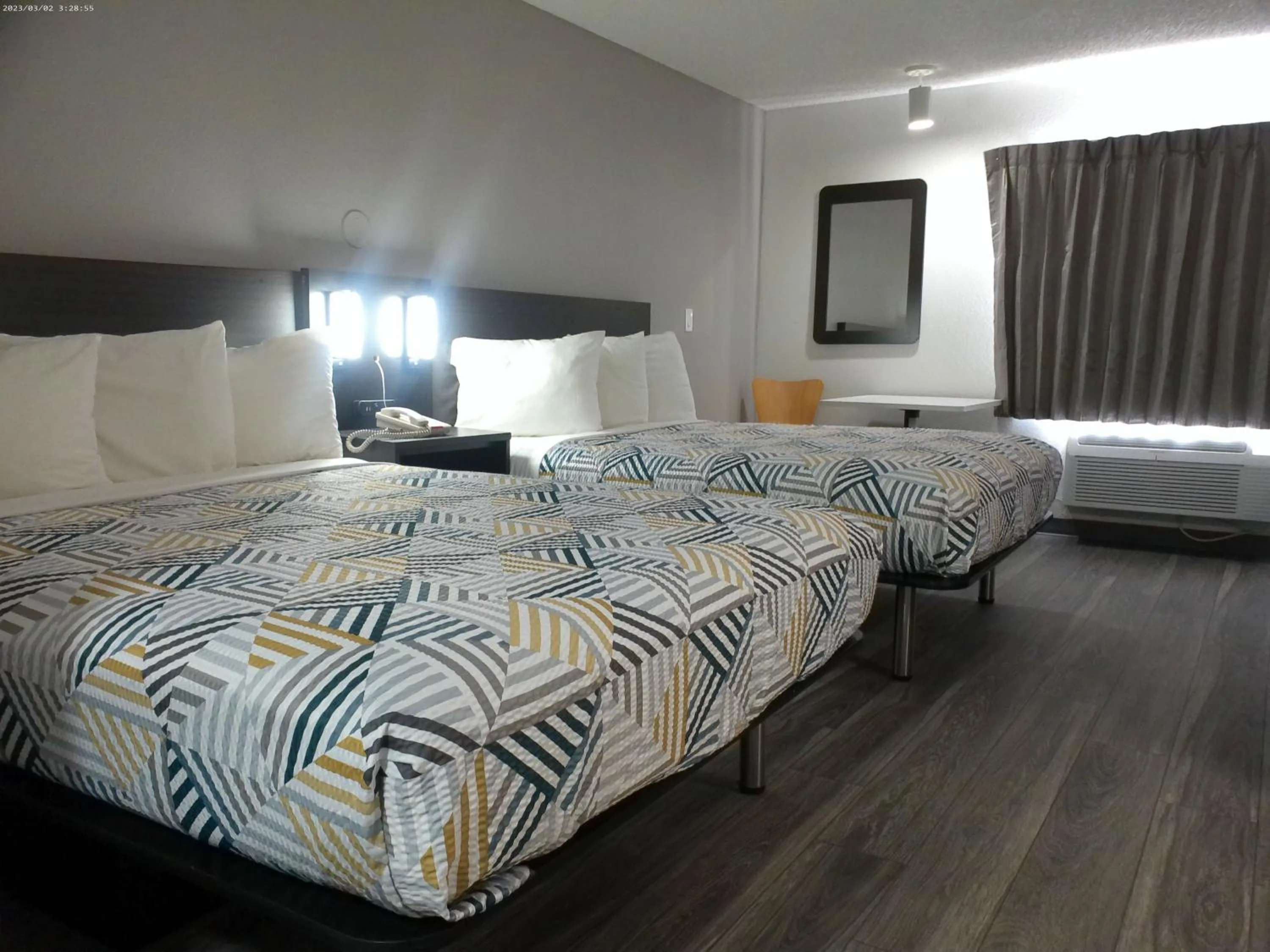 Photo of the whole room, Bed in Motel 6-Winslow, AZ