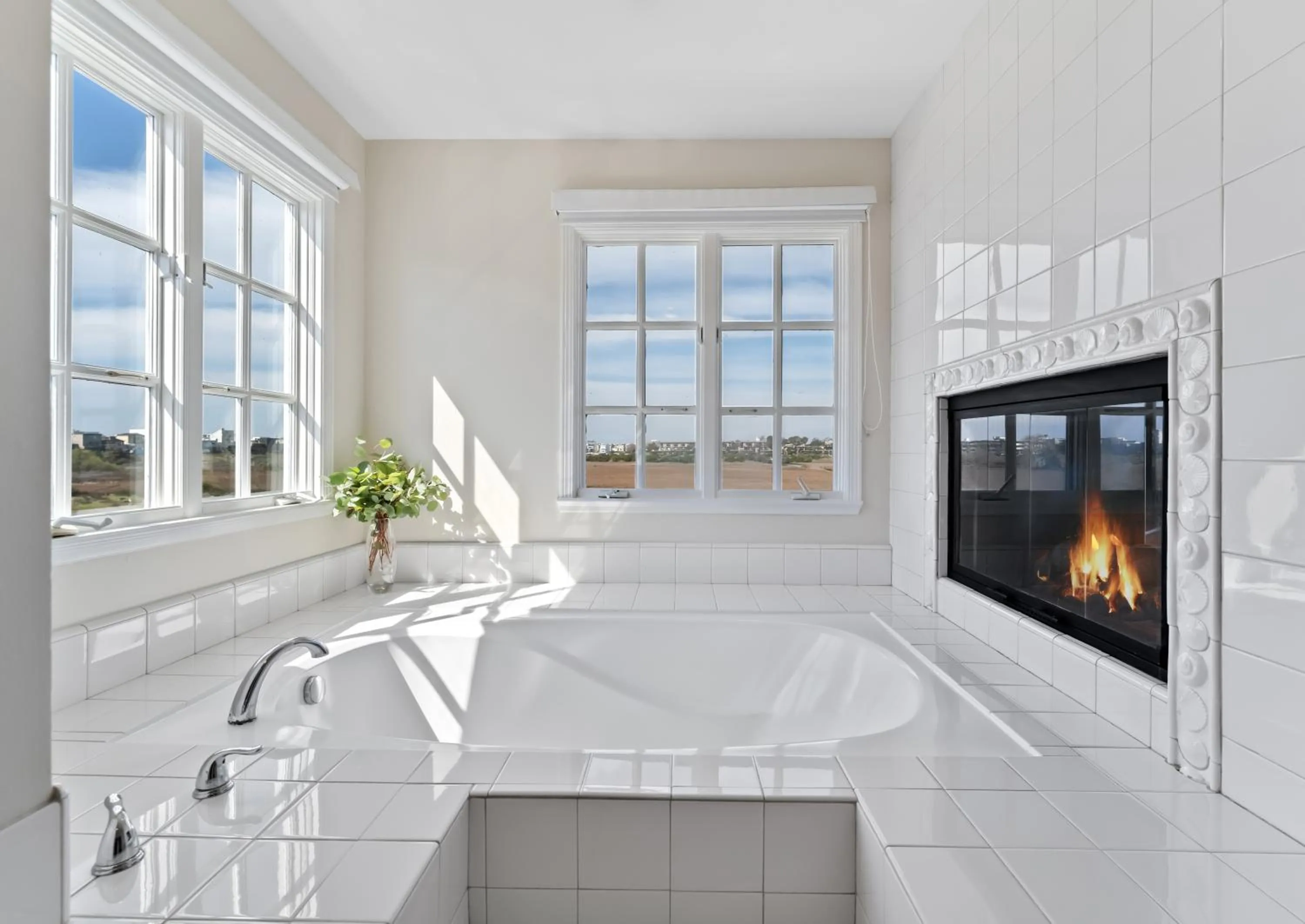 Bath in Inn at Playa del Rey