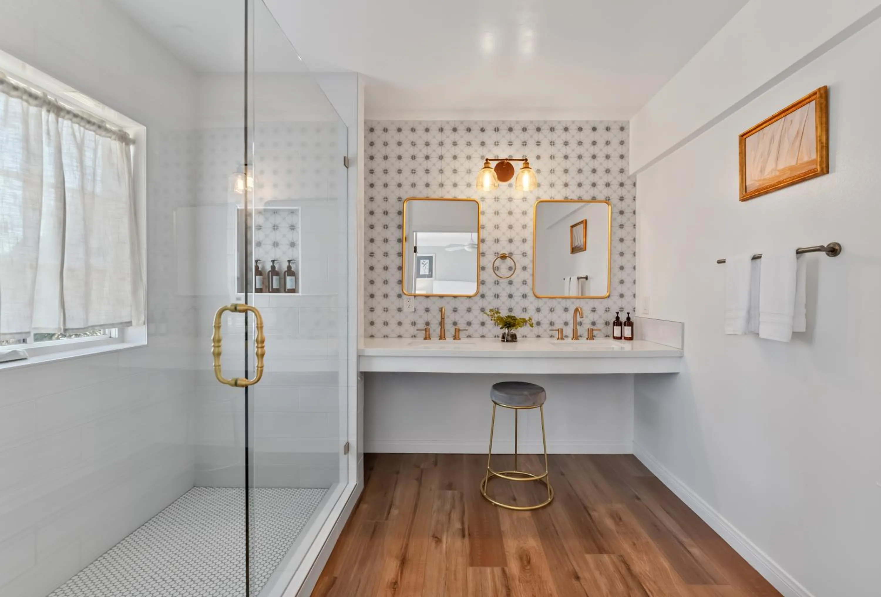 Bathroom in Inn at Playa del Rey