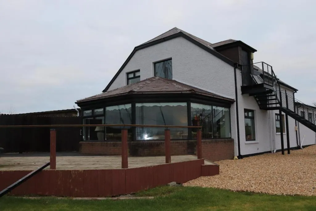 Property building in Hillview Lodge