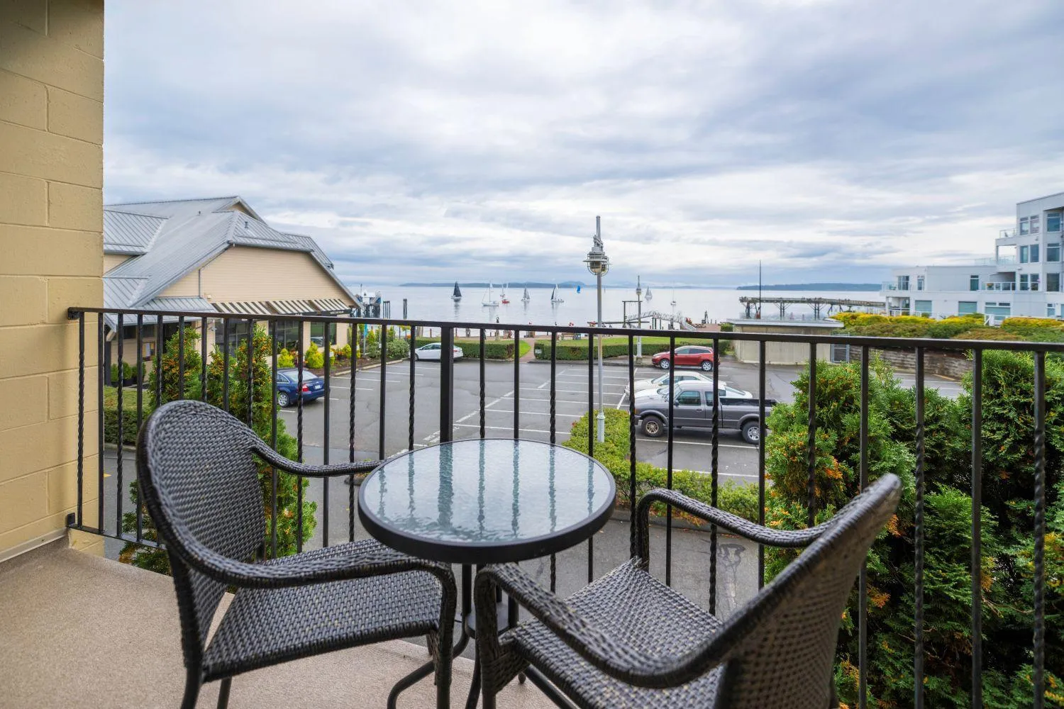 Sidney Waterfront Inn & Suites