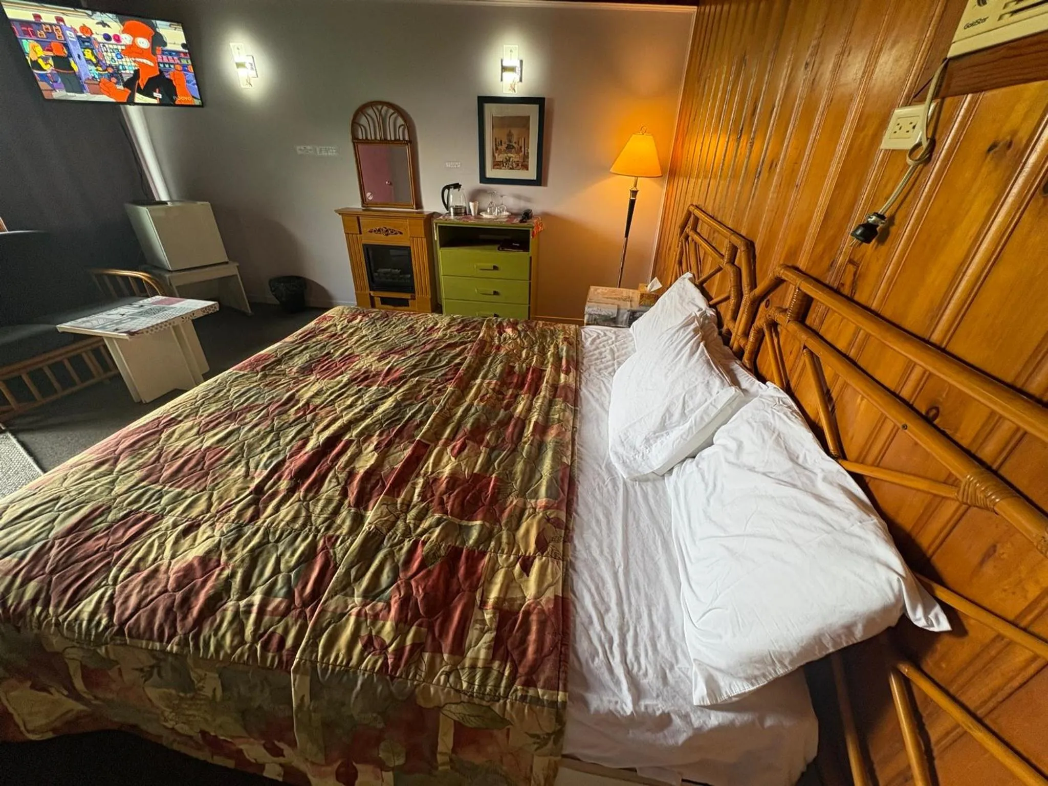 Bed in Motel Le Voyageur