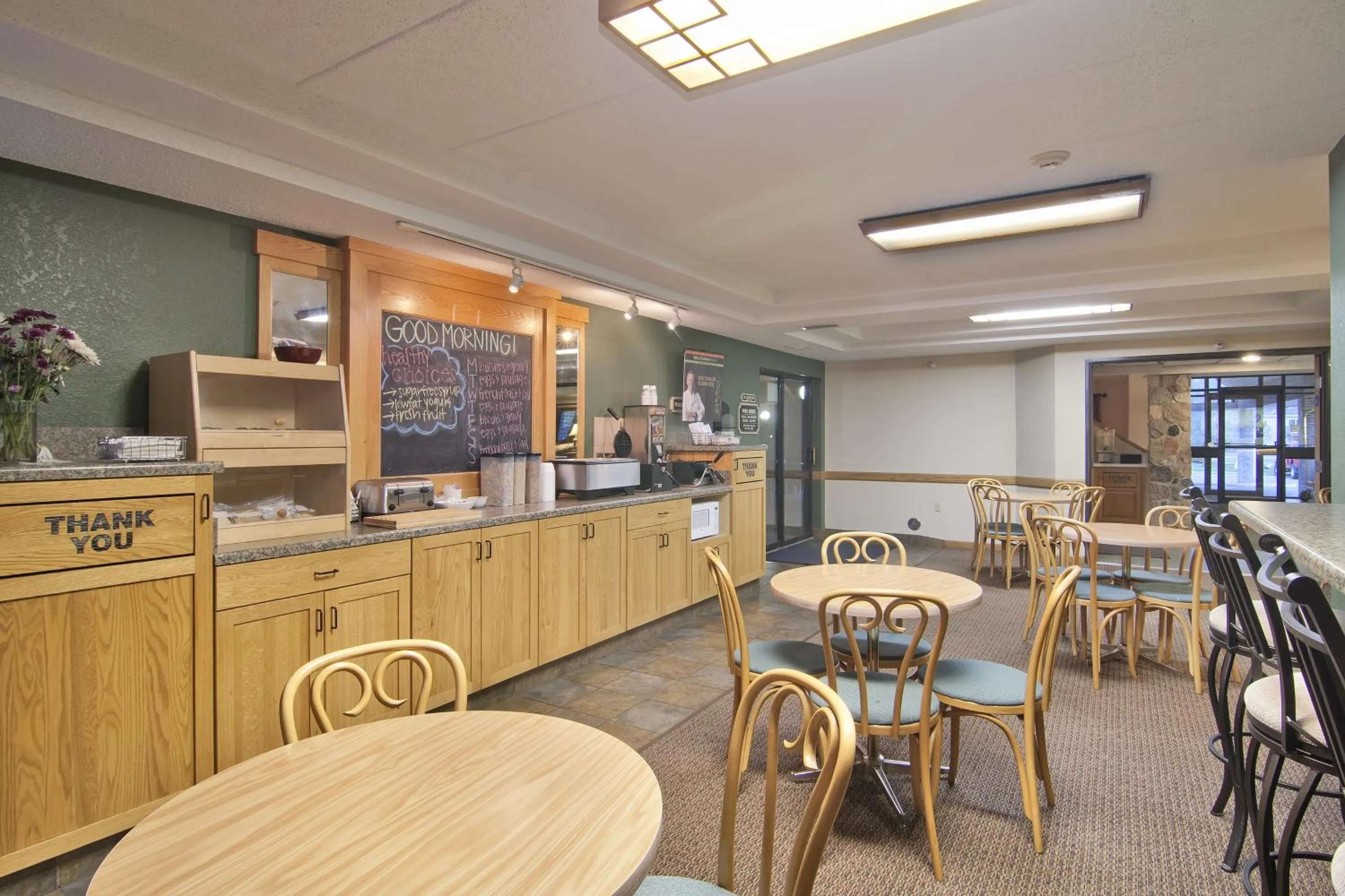 Food in Boarders Inn & Suites by Cobblestone Hotels - Faribault