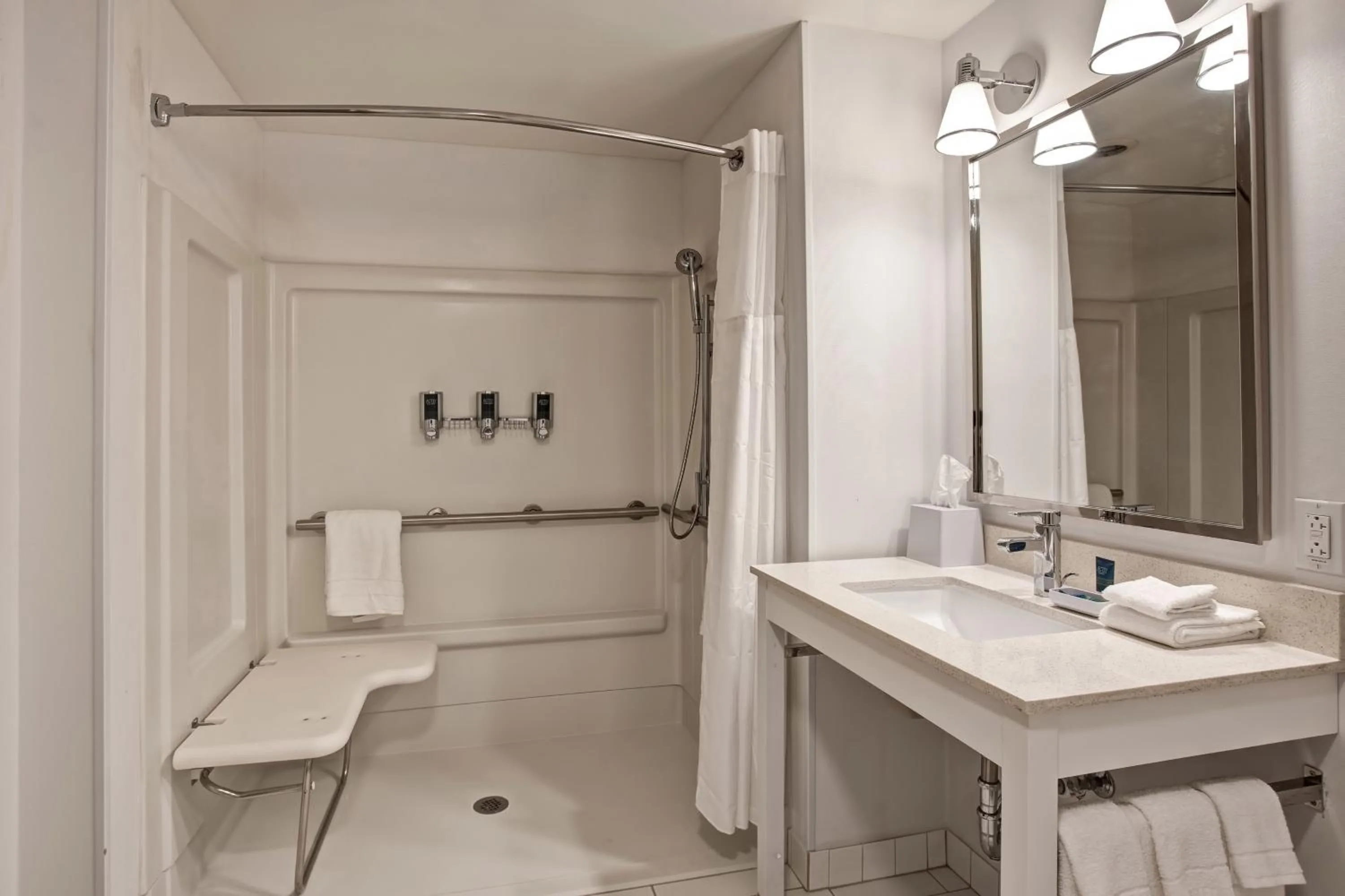 Bathroom in Four Points by Sheraton Peoria