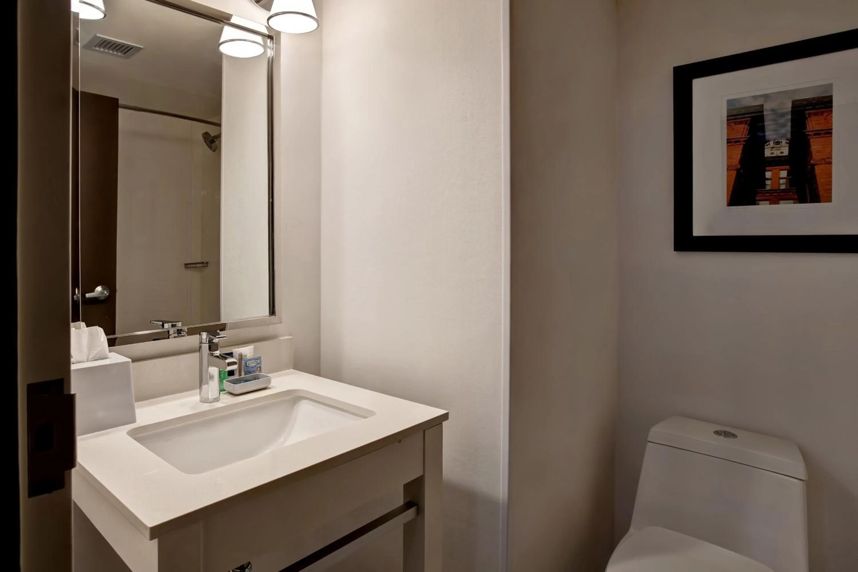 Bathroom in Four Points by Sheraton Peoria