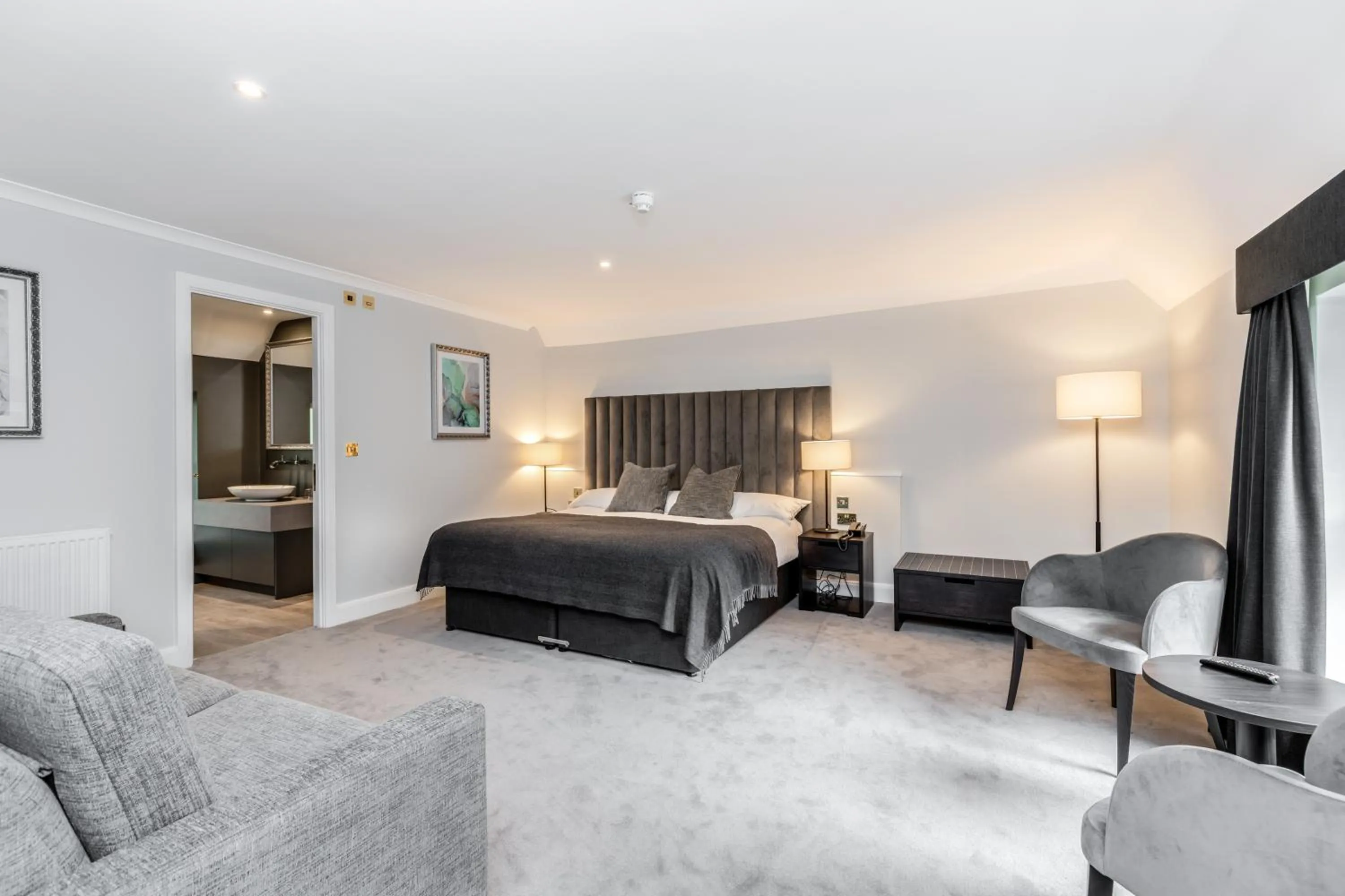 Bed in Gorse Hill Hotel