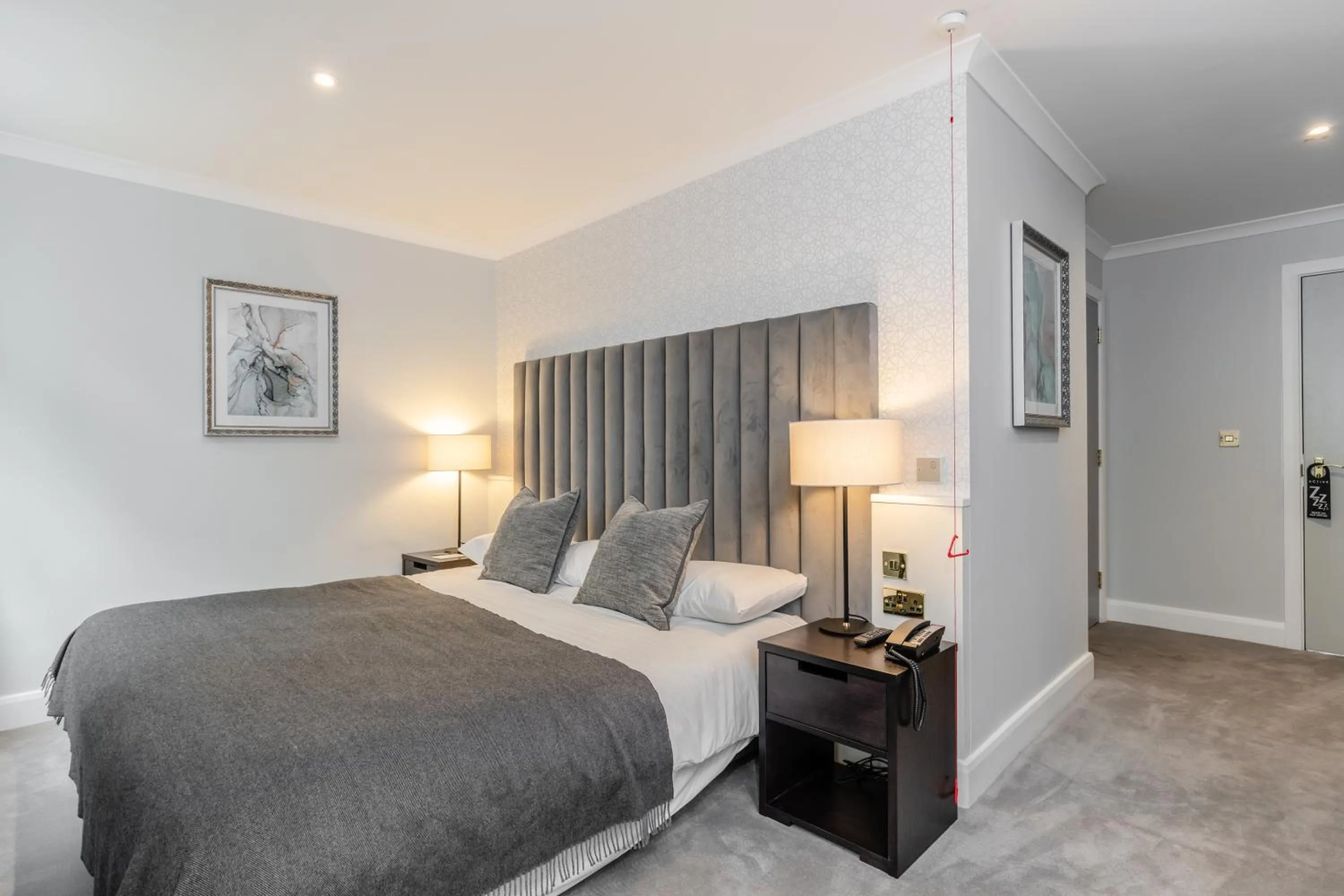 Bed in Gorse Hill Hotel