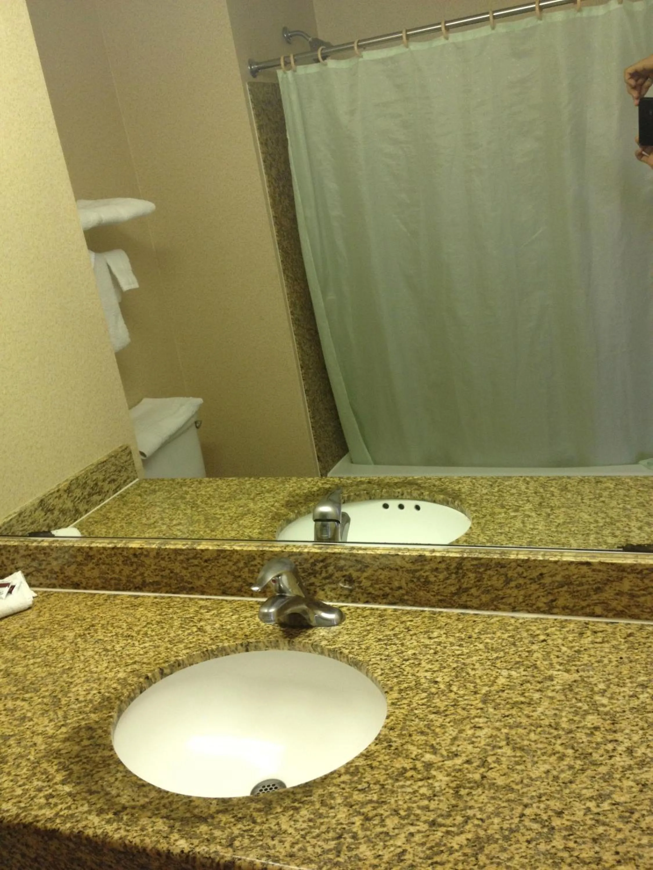 Bathroom in Crystal Inn Suites & Spas