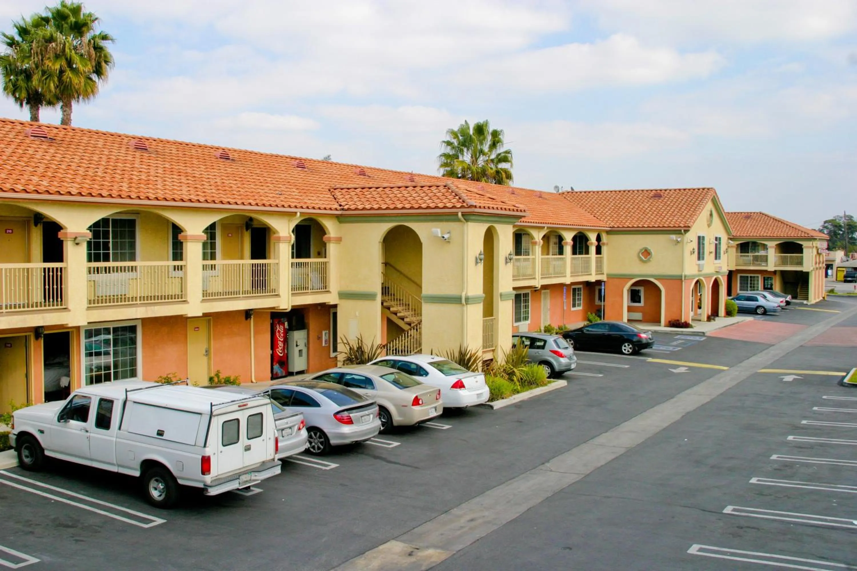 Area and facilities in Crystal Inn Suites & Spas