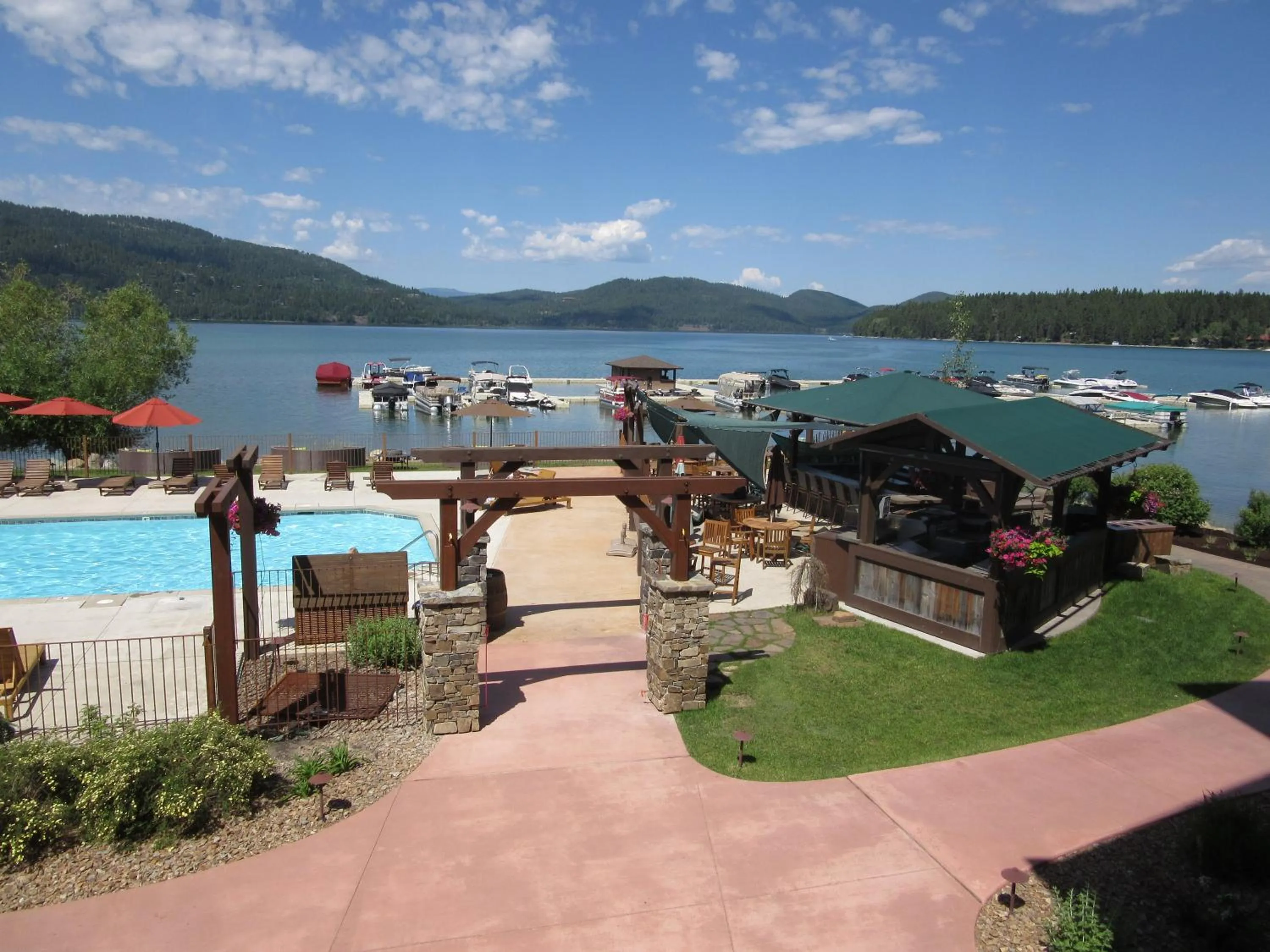 Restaurant/places to eat in Lodge at Whitefish Lake
