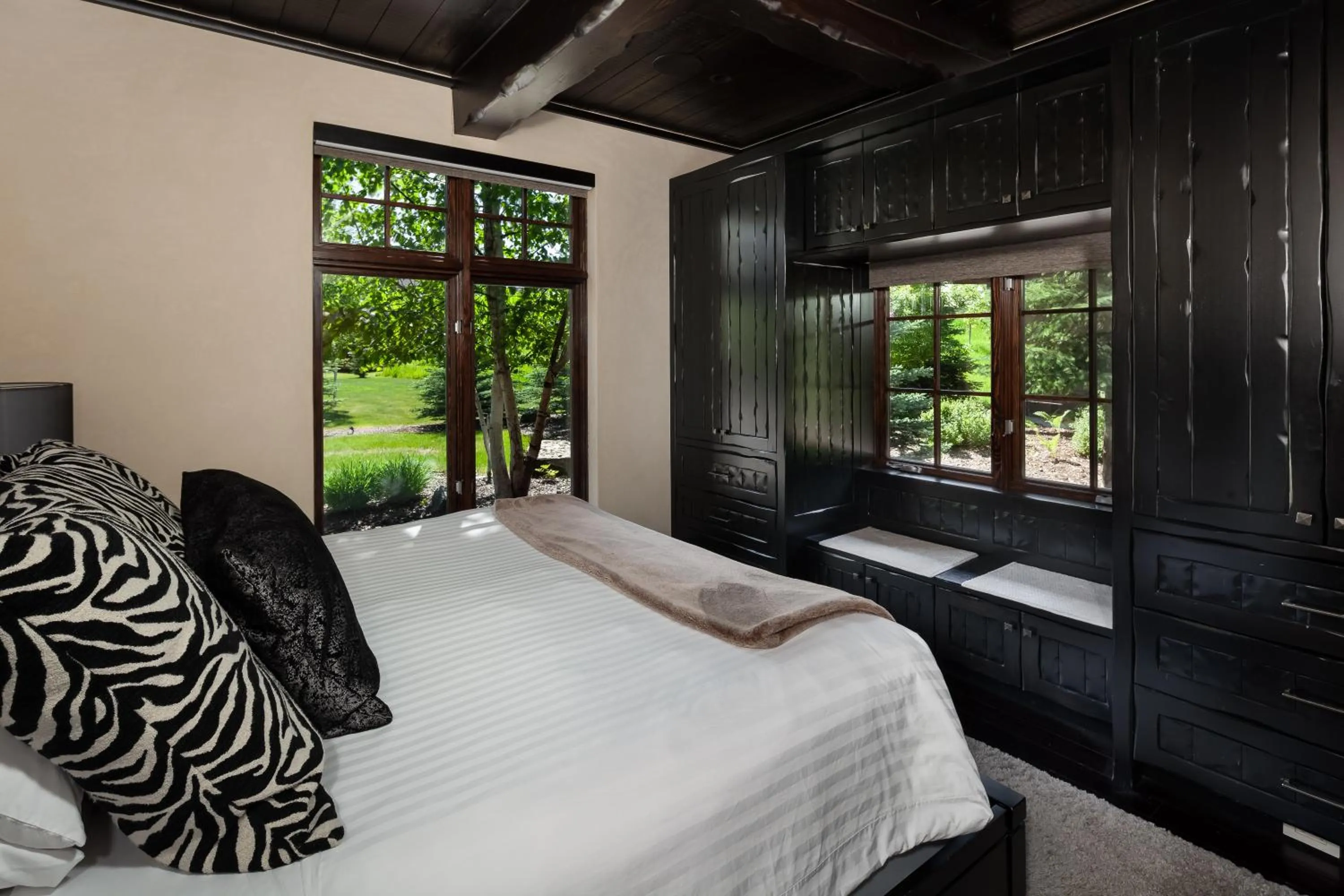 View (from property/room), Bed in Lodge at Whitefish Lake